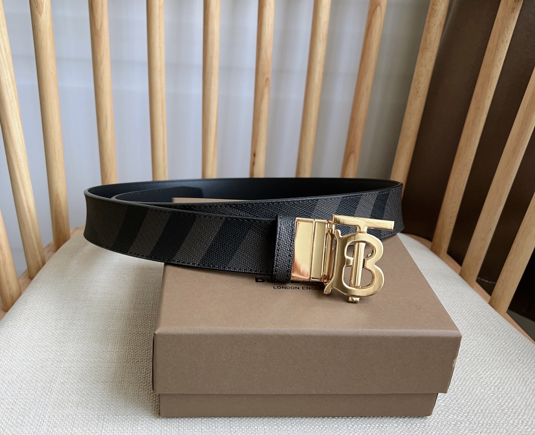 Burberry Basic Belt M-l