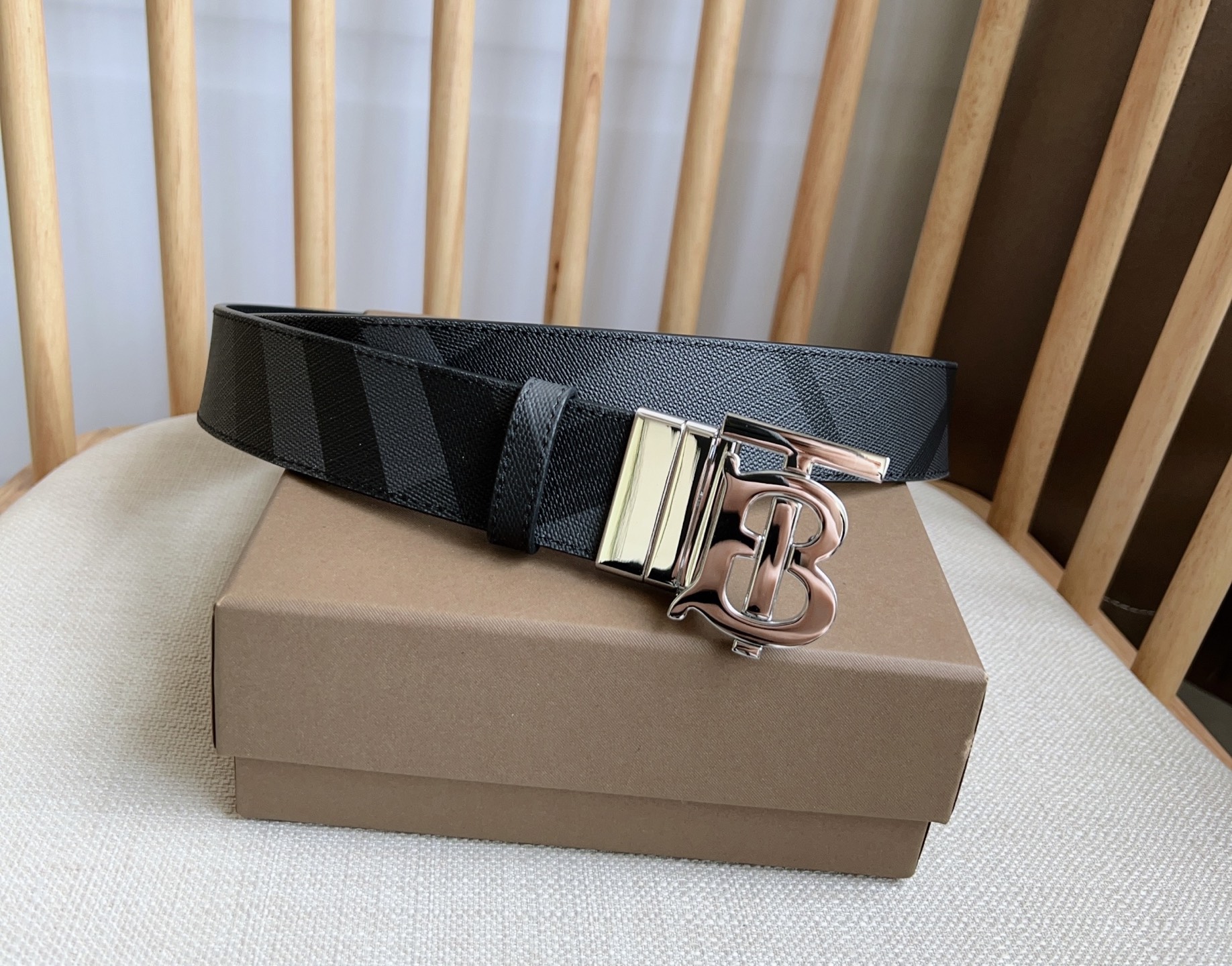 Burberry Basic Belt M-l