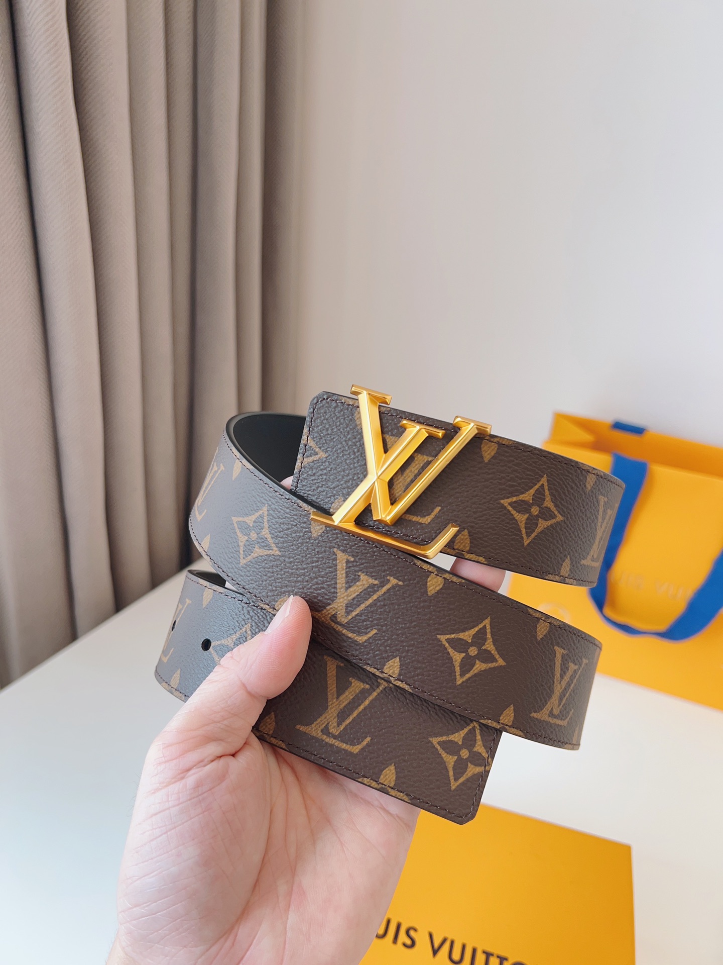 Louis Vuitton Basic Belt 40mm-l