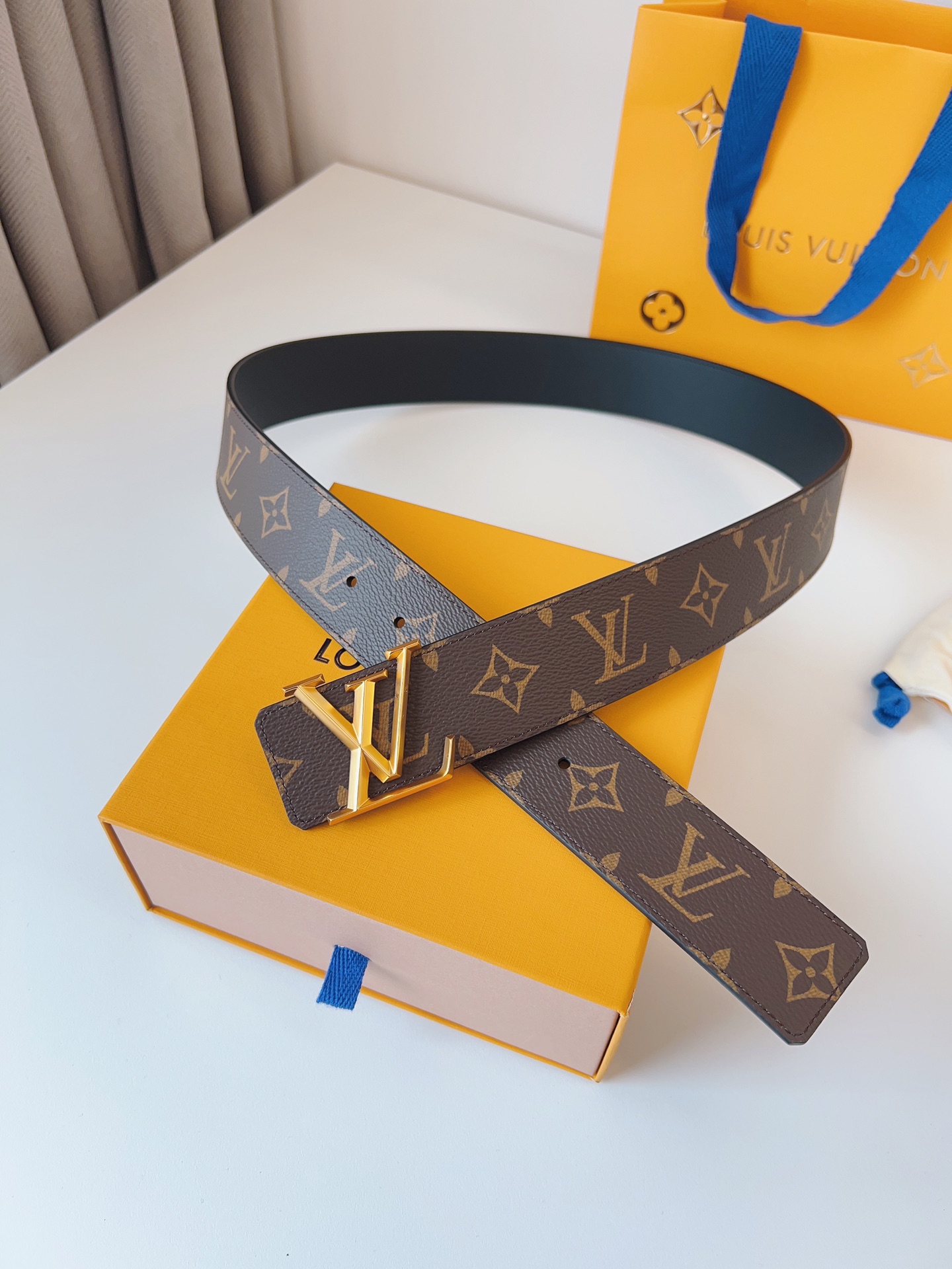 Louis Vuitton Basic Belt 40mm-l