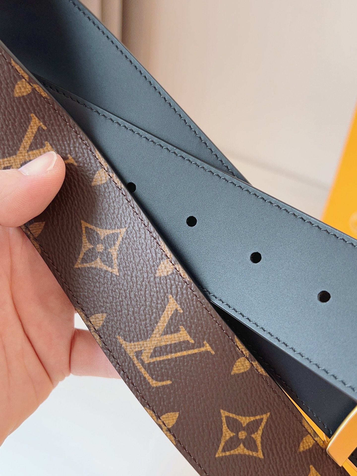 Louis Vuitton Basic Belt 40mm-l