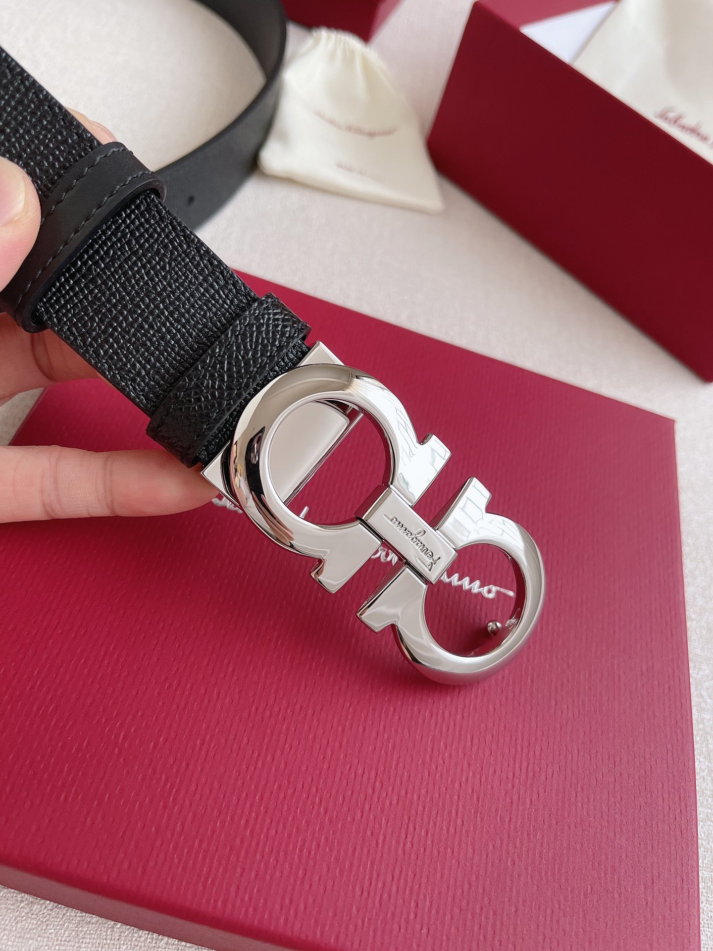 Salvatore Ferragamo Leather Belt Cow Leather Adjustable 35mm