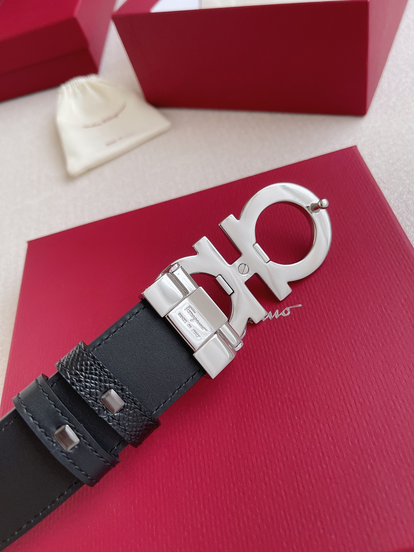 Salvatore Ferragamo Leather Belt Cow Leather Adjustable 35mm