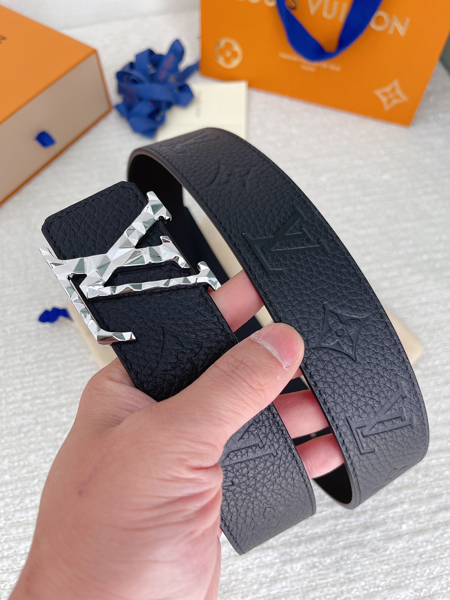 Louis Vuitton Male Leather Belt Cow Leather S-l