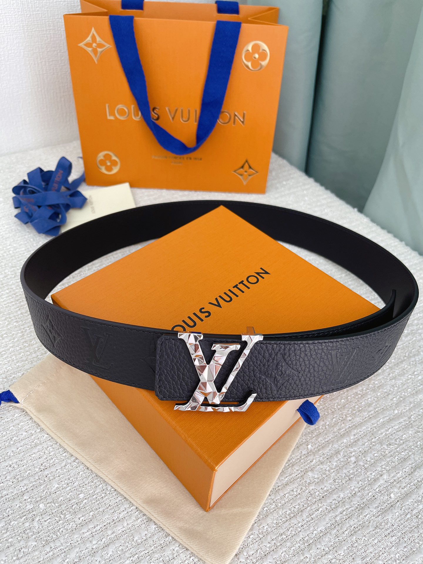 Louis Vuitton Male Leather Belt Cow Leather S-l