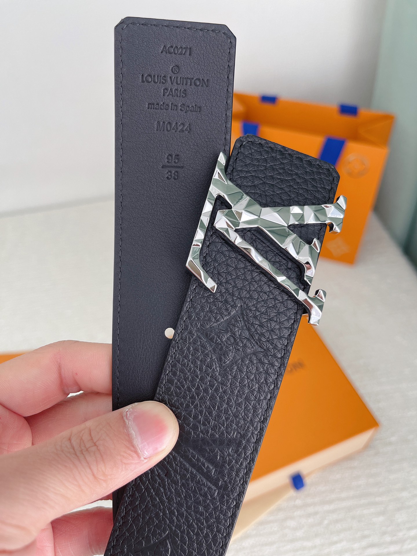 Louis Vuitton Male Leather Belt Cow Leather S-l