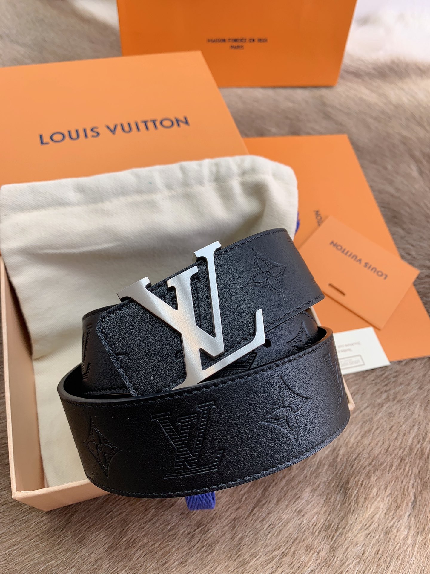 Louis Vuitton Male Leather Belt Top Grain Leather 40mm-l