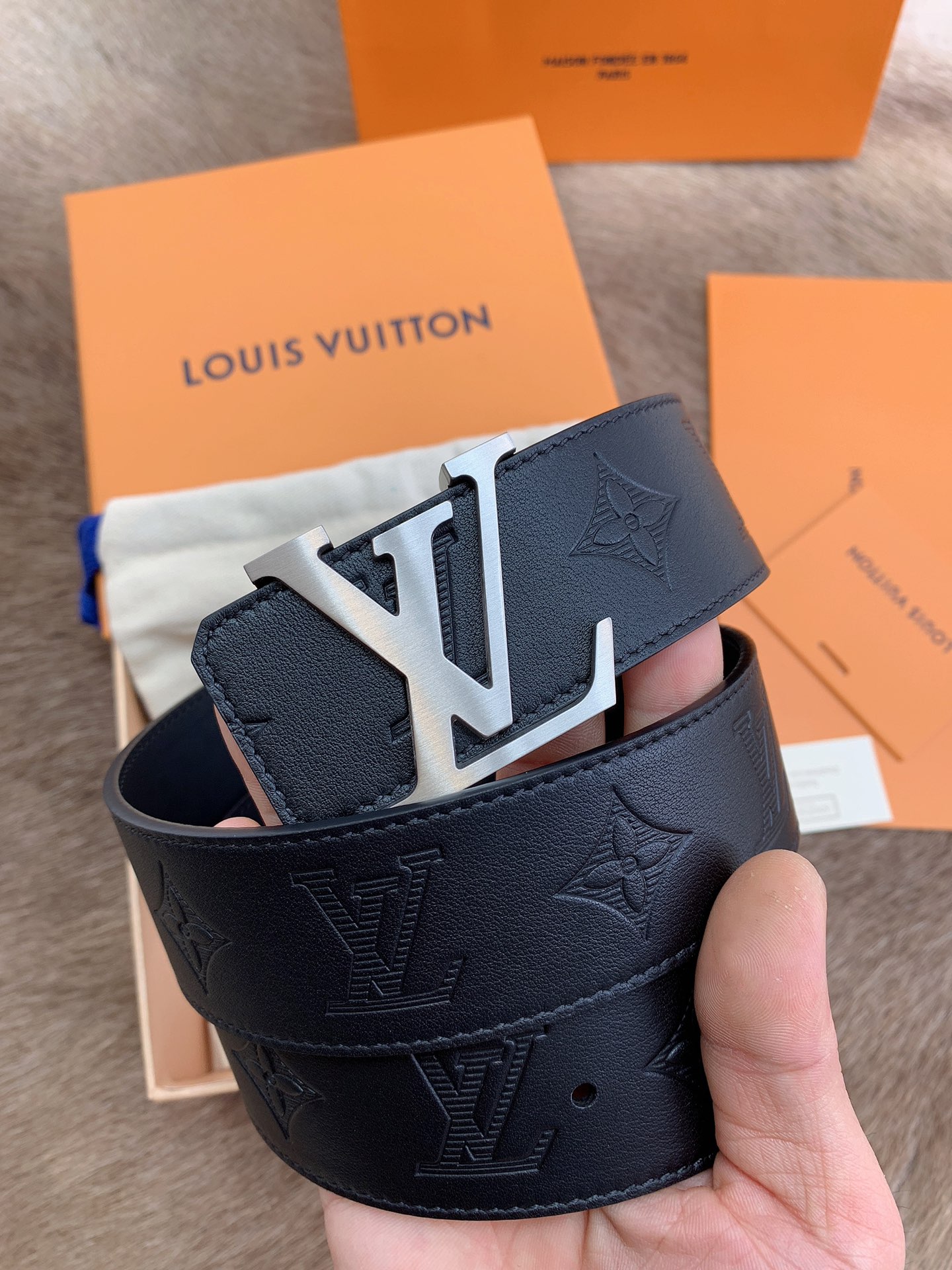 Louis Vuitton Male Leather Belt Top Grain Leather 40mm-l