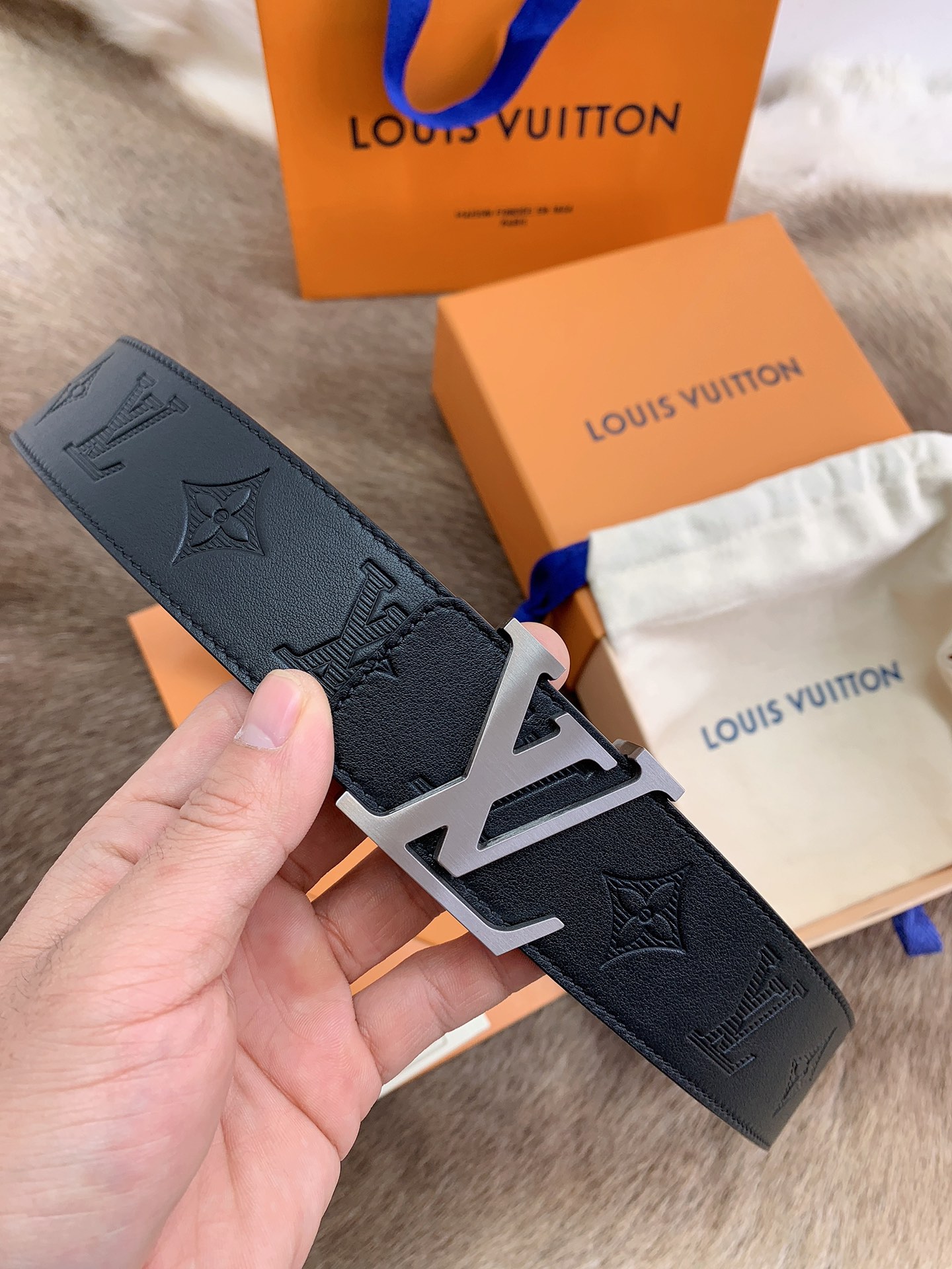 Louis Vuitton Male Leather Belt Top Grain Leather 40mm-l