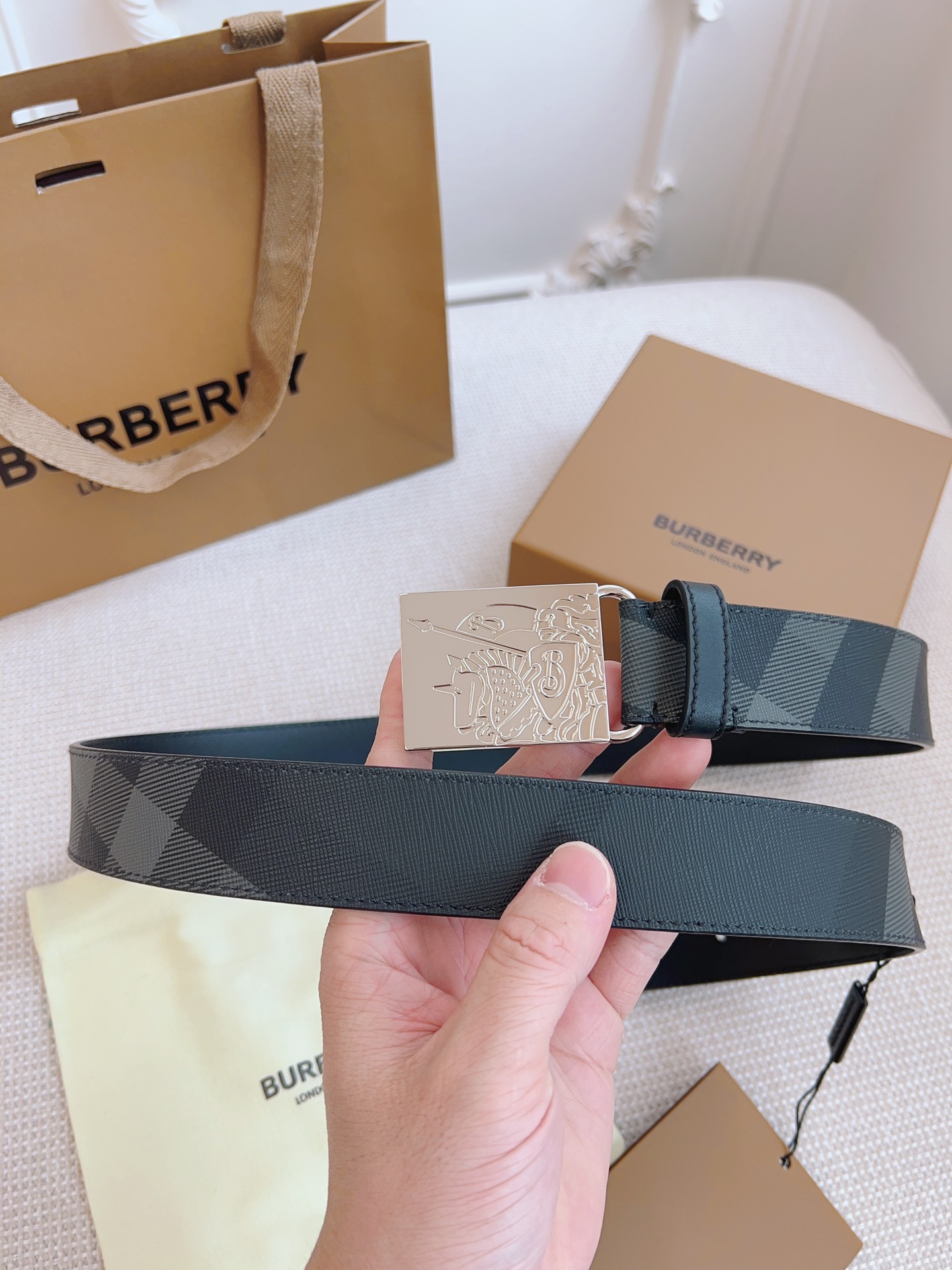 Burberry Basic Belt Cow Leather Black