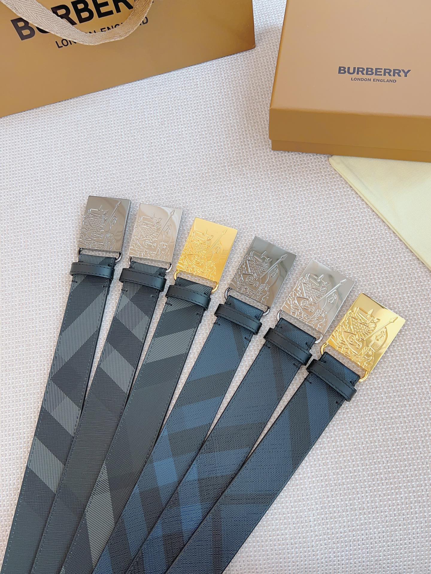 Burberry Basic Belt Cow Leather Black