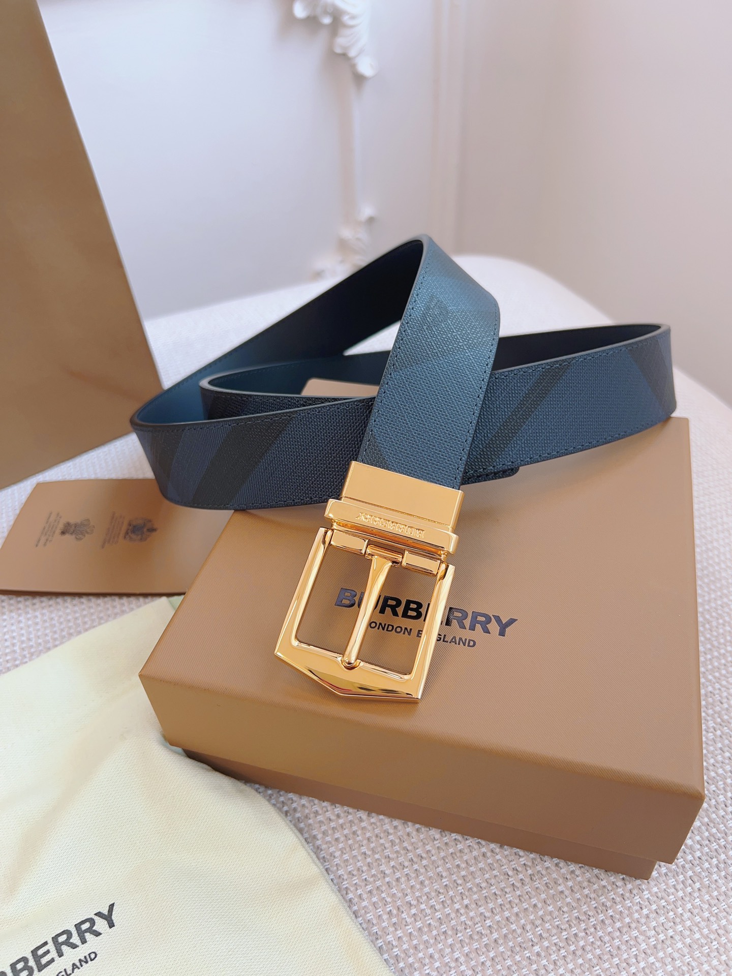 Burberry Basic Belt Cow Leather Black