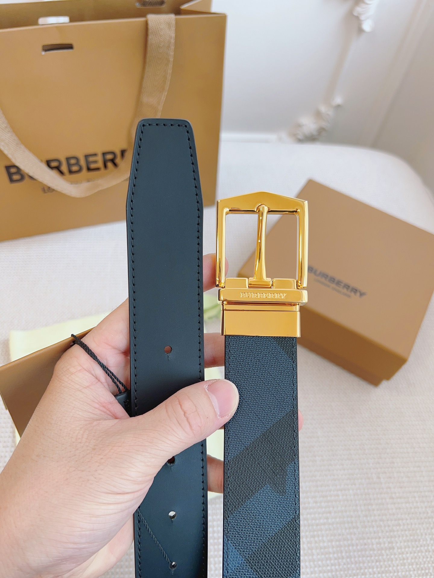 Burberry Basic Belt Cow Leather Black