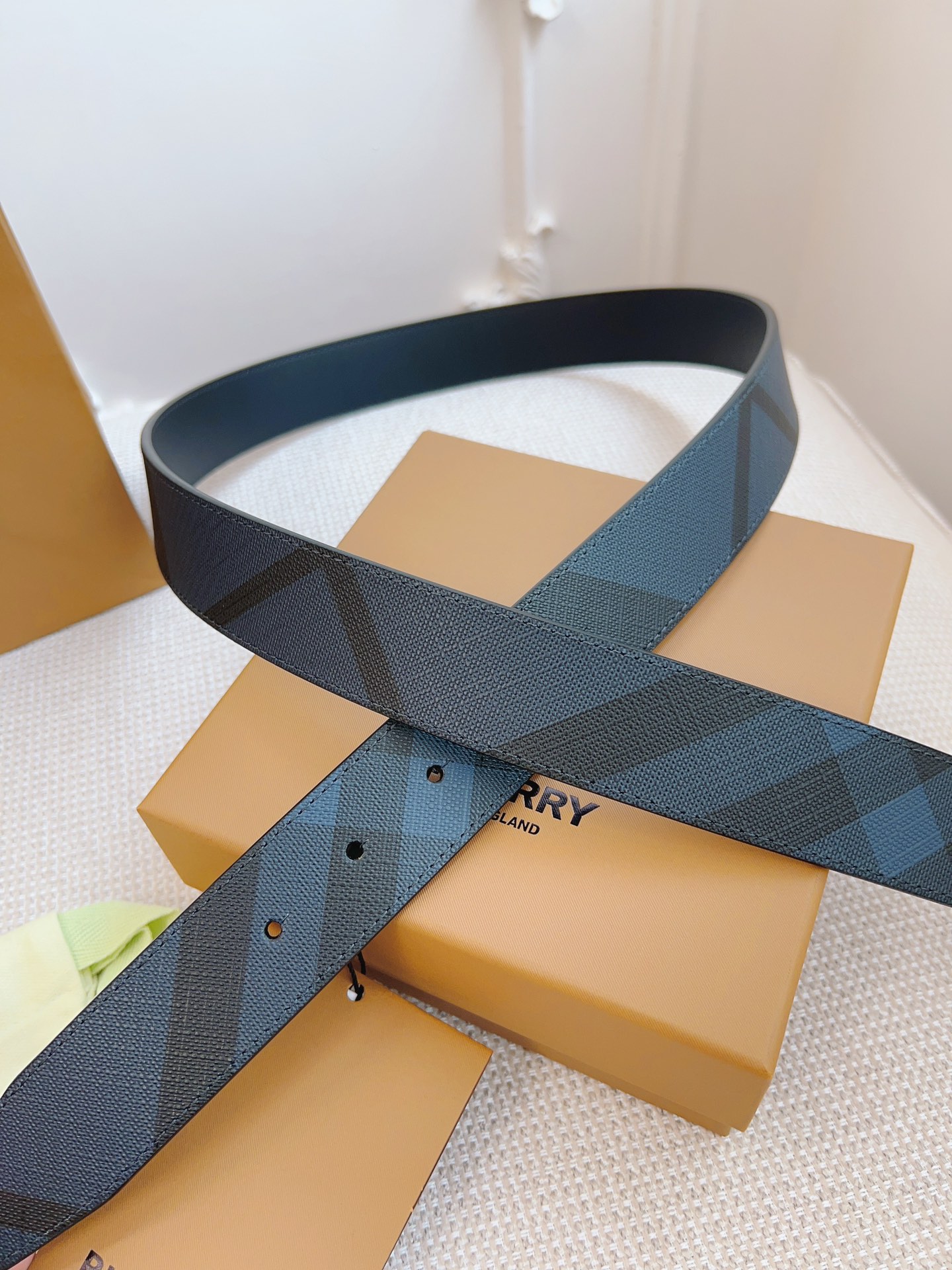 Burberry Basic Belt Cow Leather Black