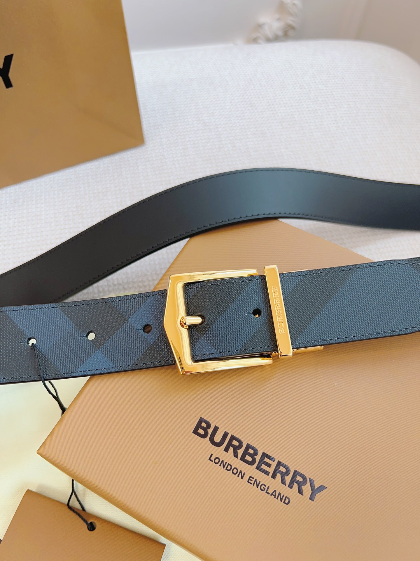 Burberry Basic Belt Cow Leather Black