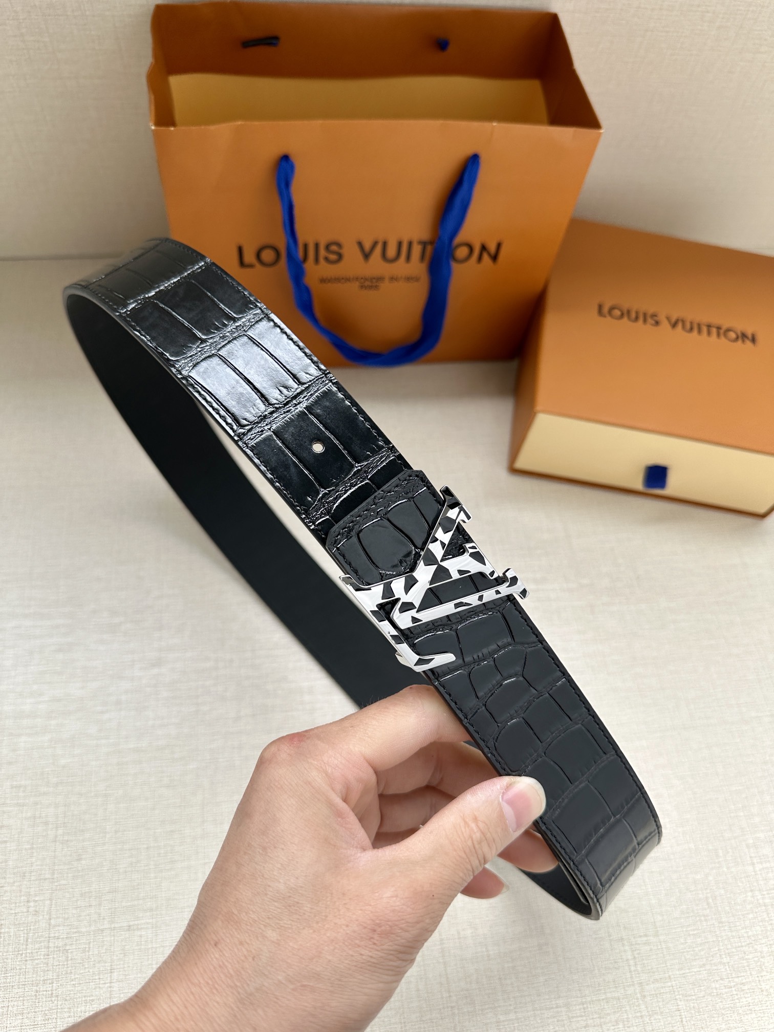 Louis Vuitton Basic Belt L