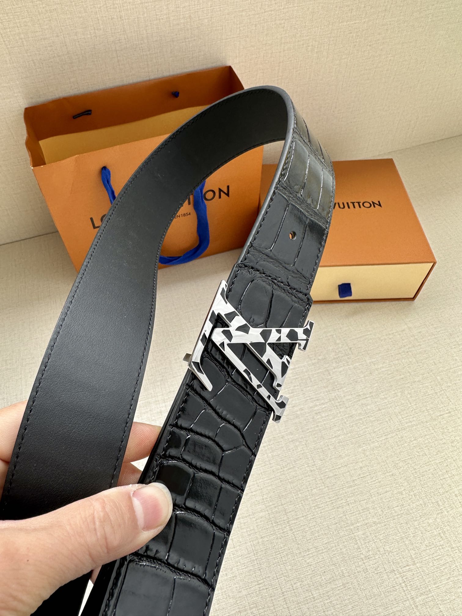 Louis Vuitton Basic Belt L