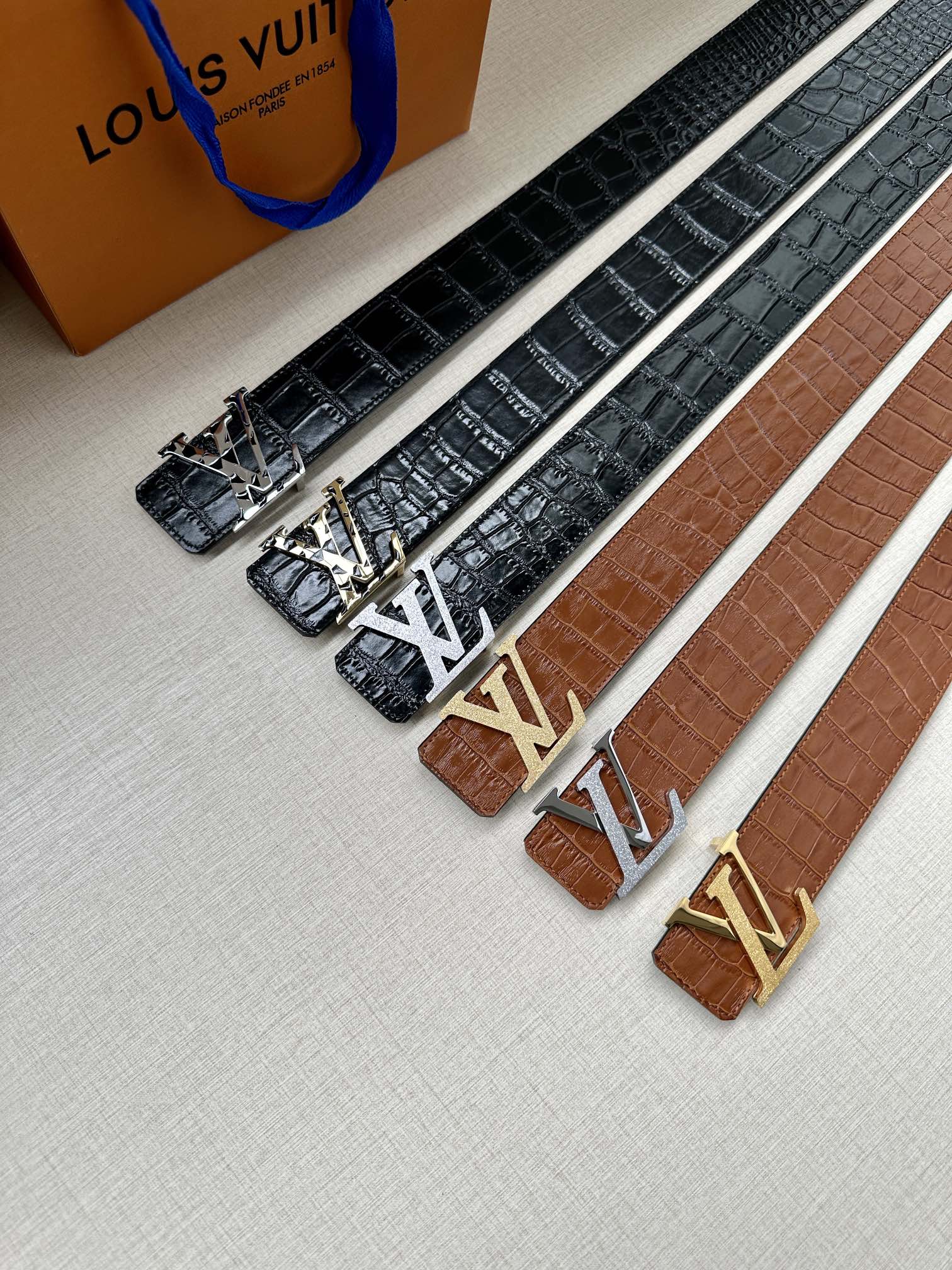 Louis Vuitton Basic Belt L