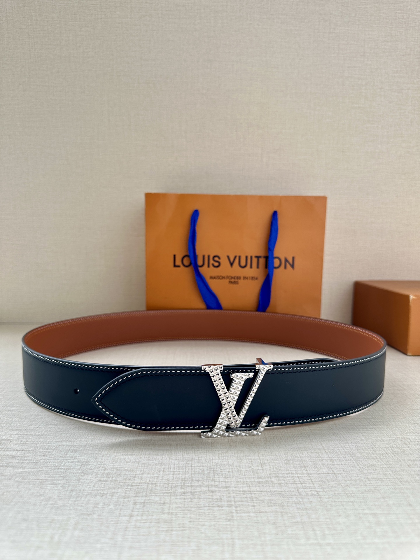 Louis Vuitton Leather Belt Top Grain Leather Black Wide Width M-l