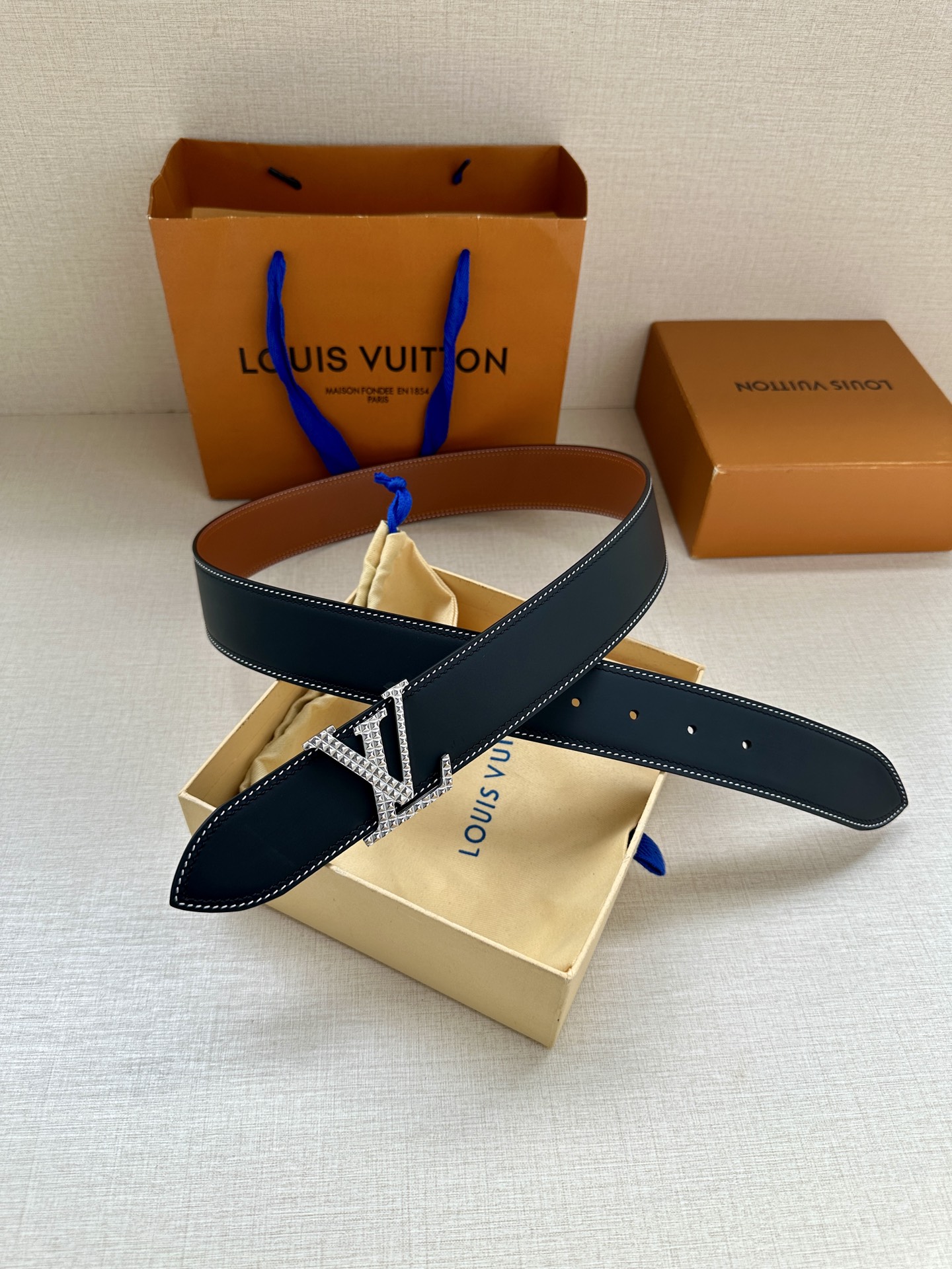 Louis Vuitton Leather Belt Top Grain Leather Black Wide Width M-l