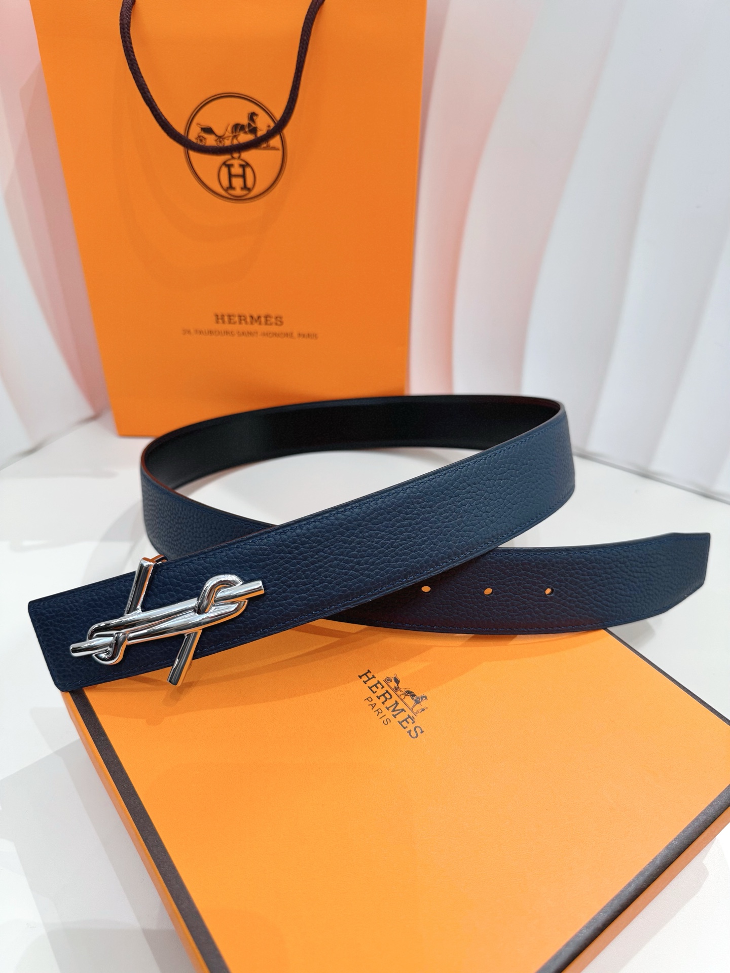 Hermès Leather Belt S-m