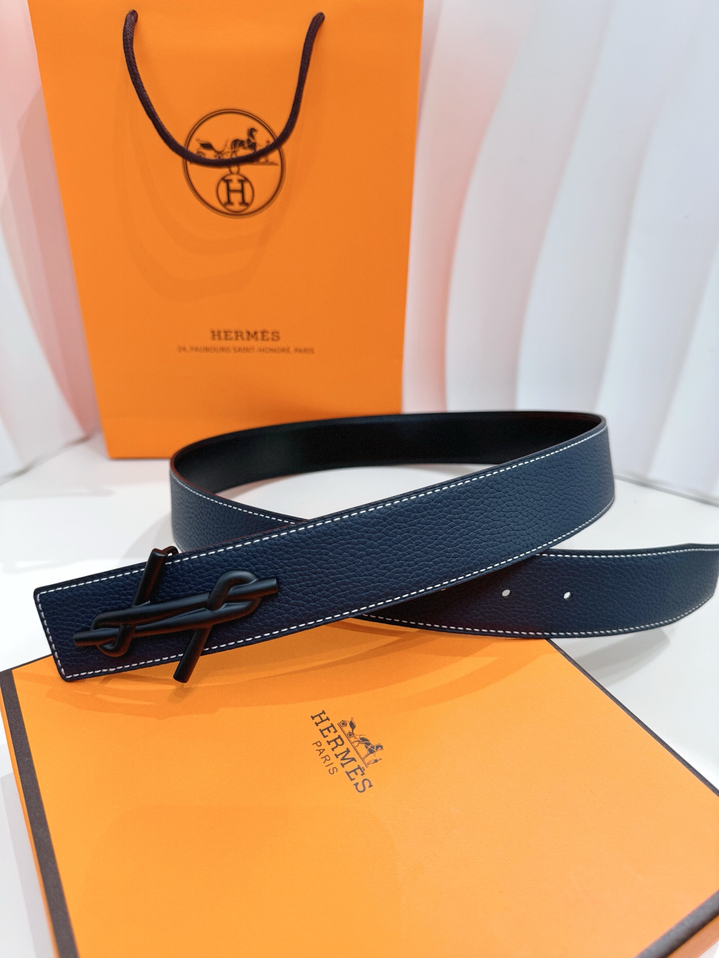 Hermès Leather Belt S-m