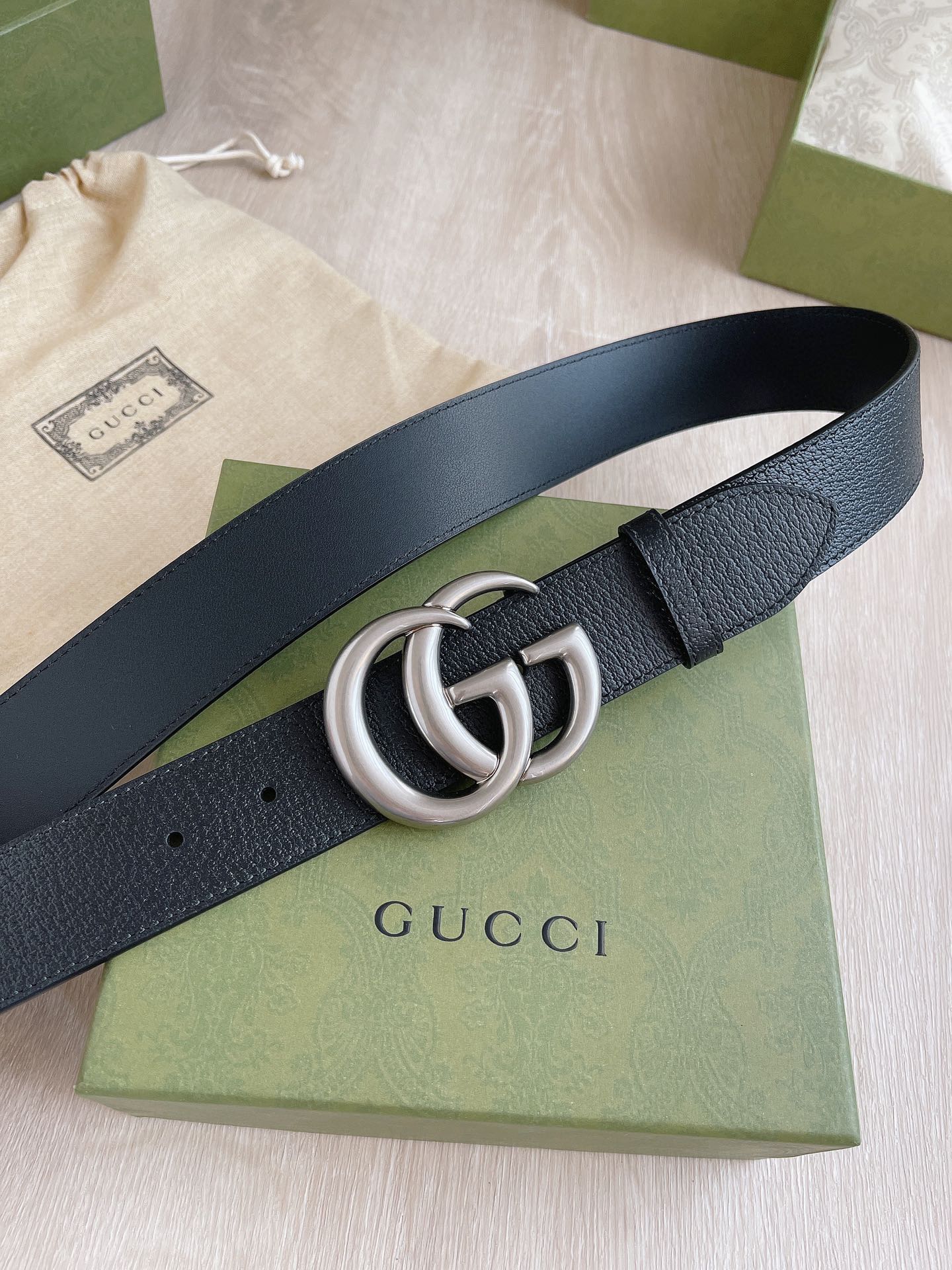 Gucci Basic Belt Cow Leather Black M