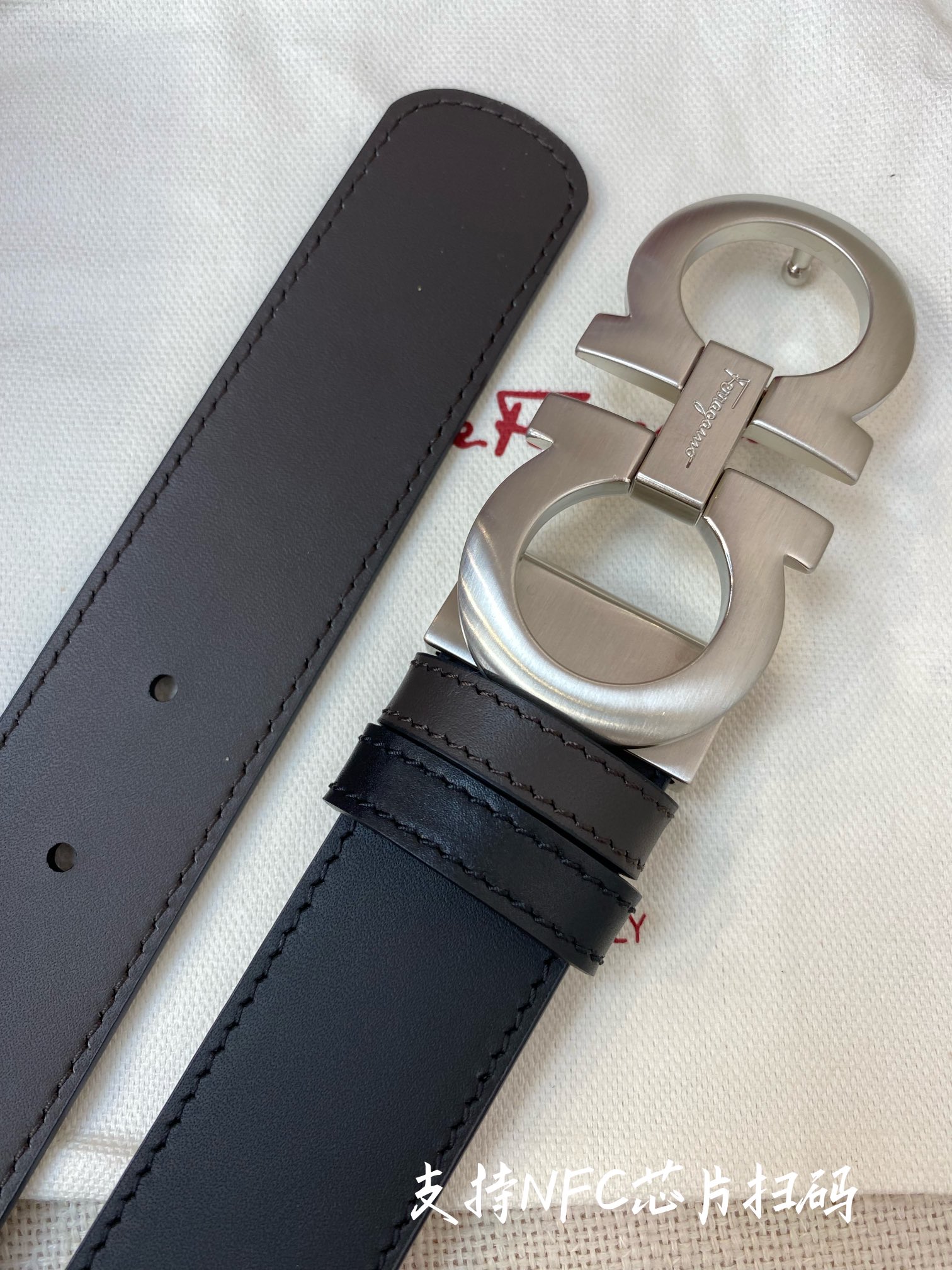 Salvatore Ferragamo Male Leather Belt M