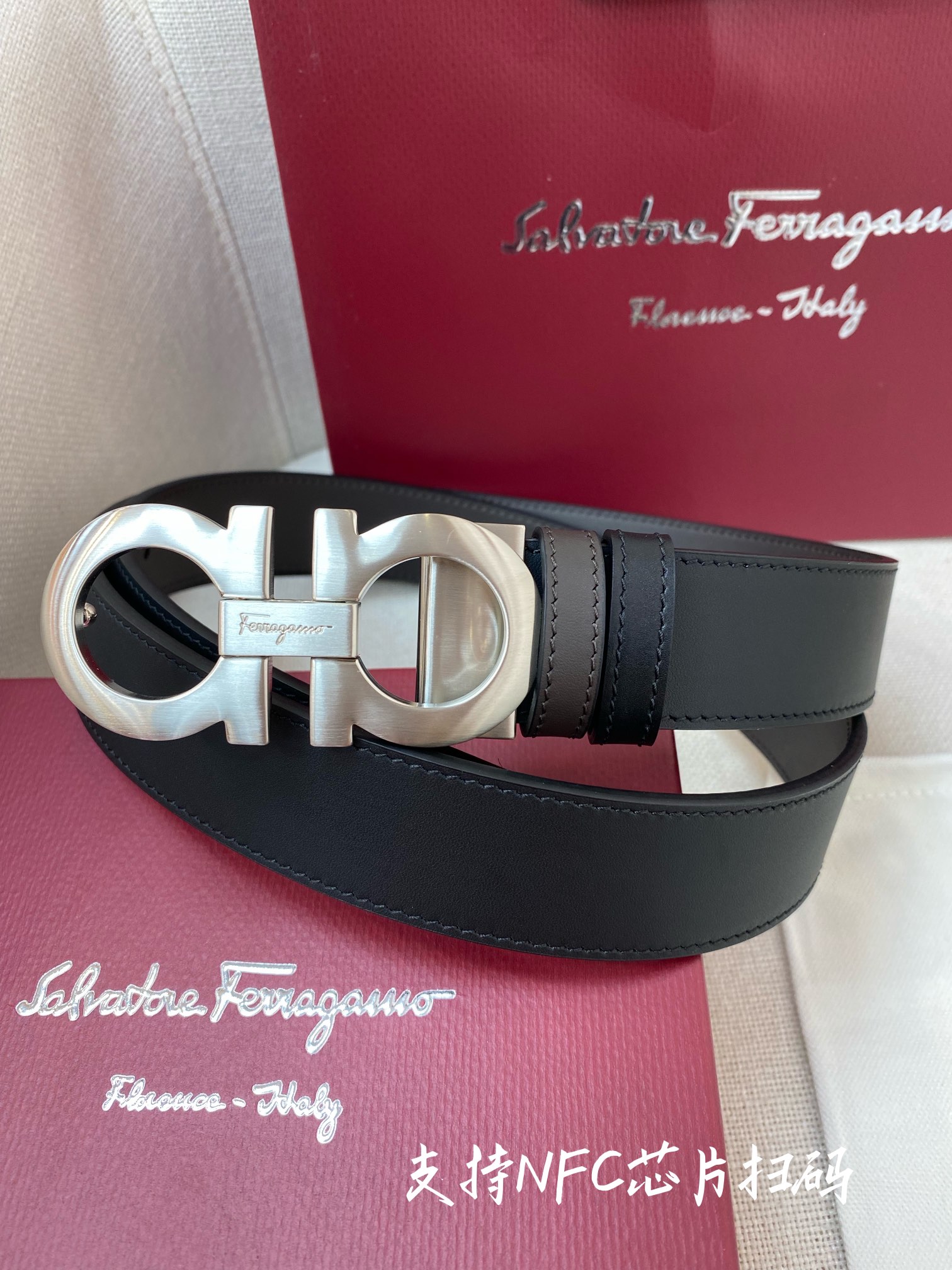 Salvatore Ferragamo Male Leather Belt M