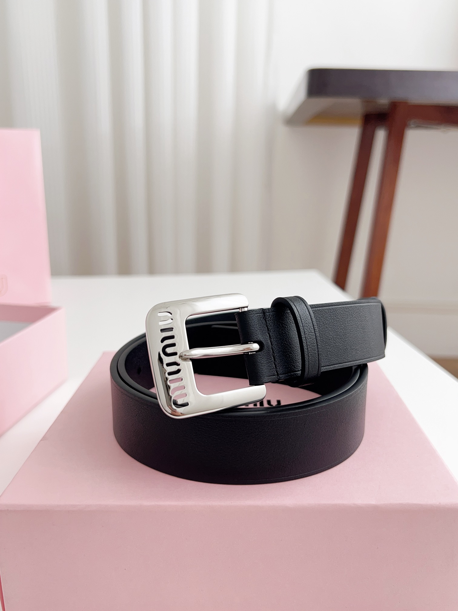 Miu Miu Female Leather Belt Cow Leather Silver M-l