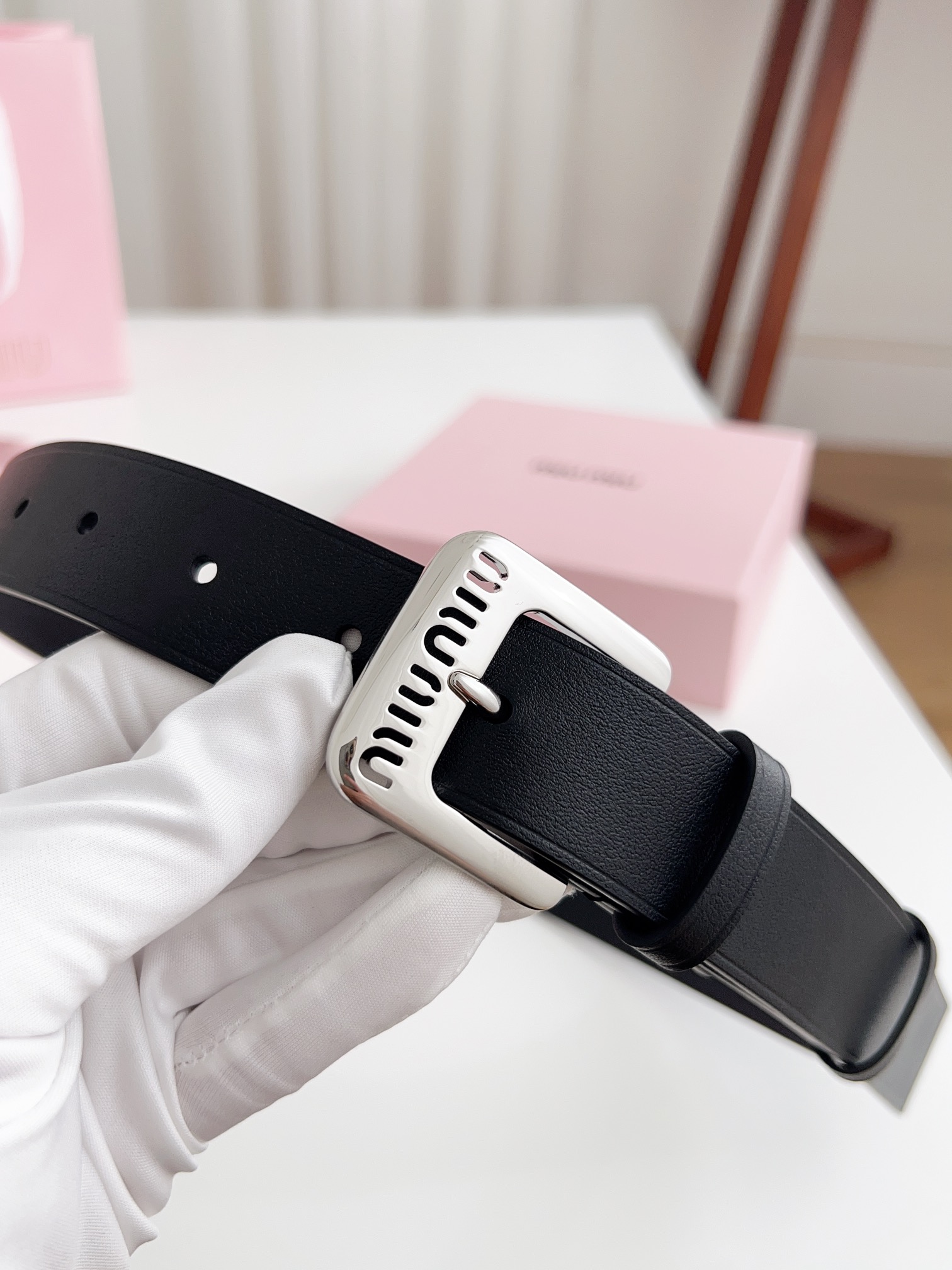 Miu Miu Female Leather Belt Cow Leather Silver M-l