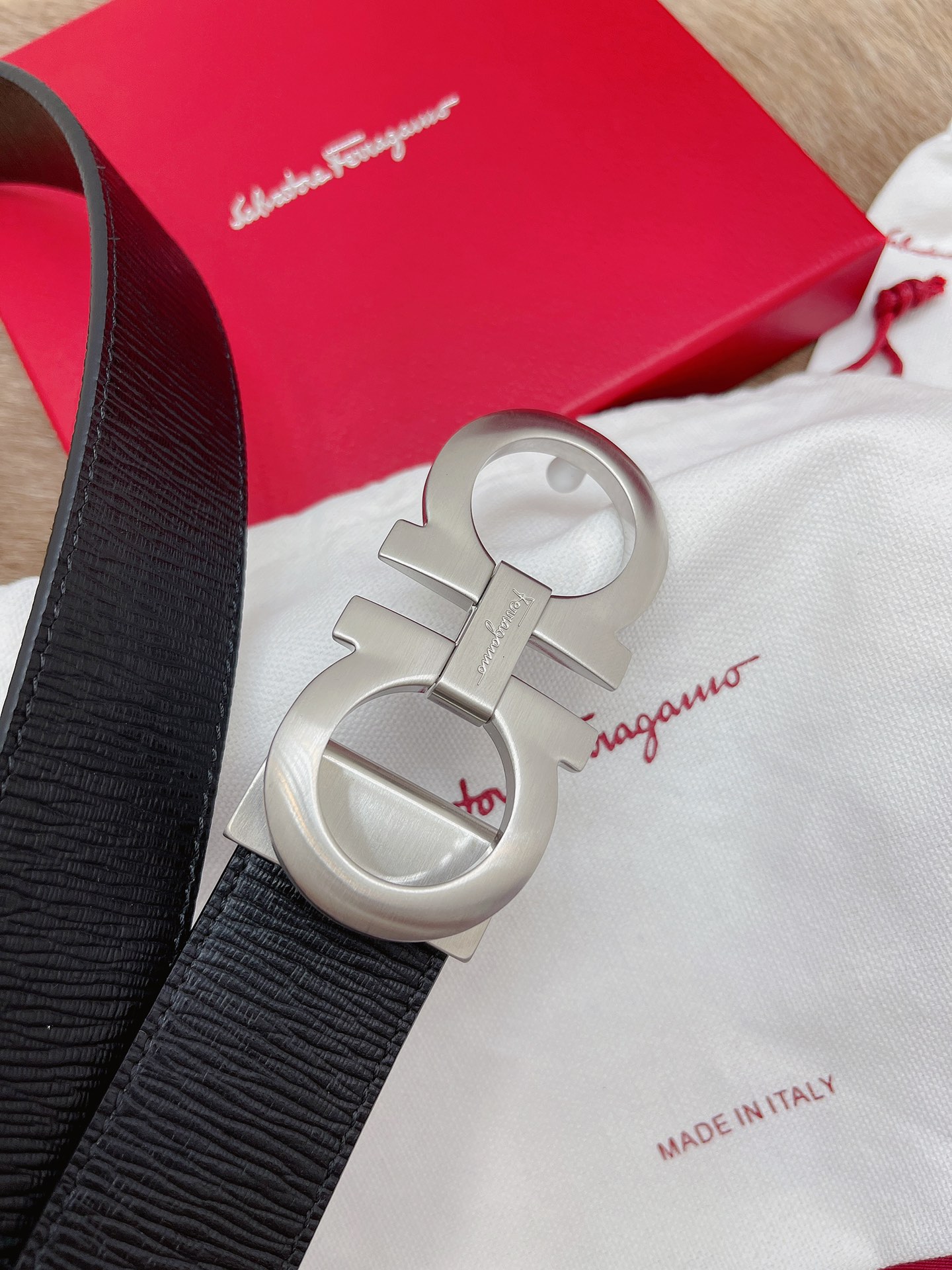 Salvatore Ferragamo Male Leather Belt M