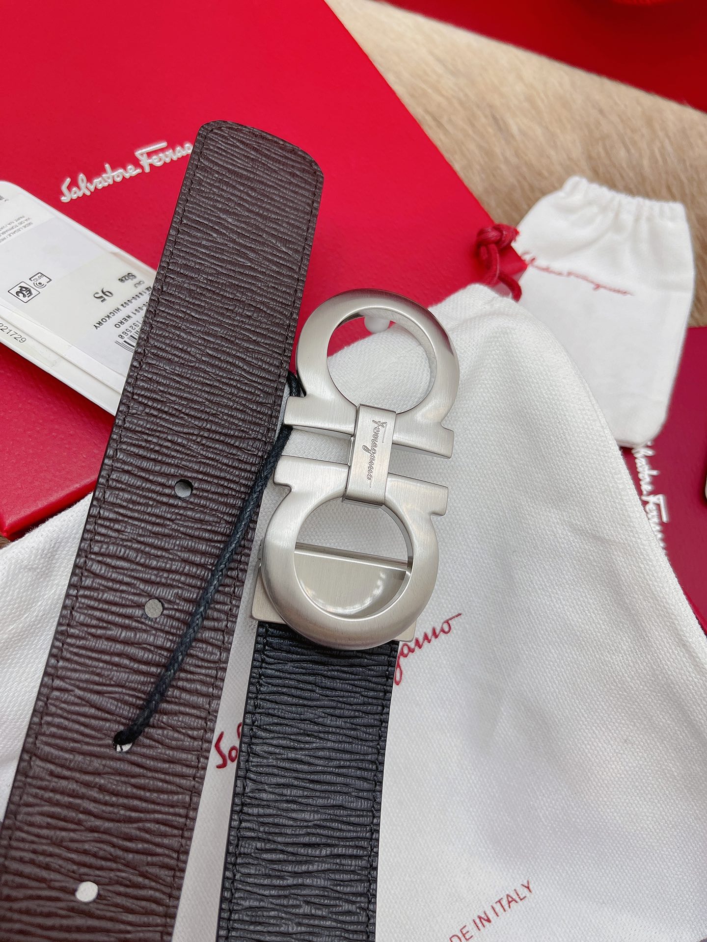 Salvatore Ferragamo Male Leather Belt M