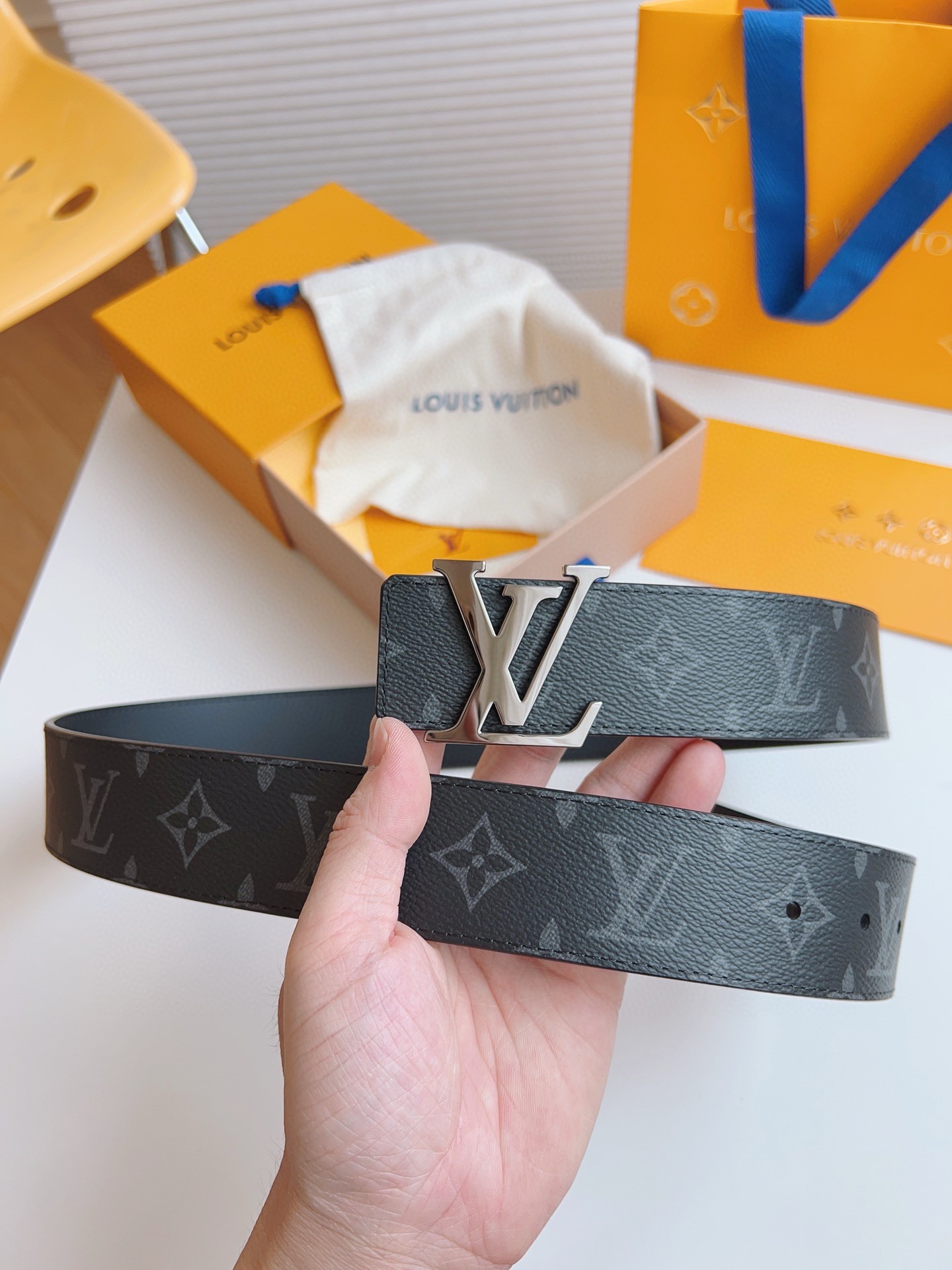 Louis Vuitton Male Basic Belt M-l