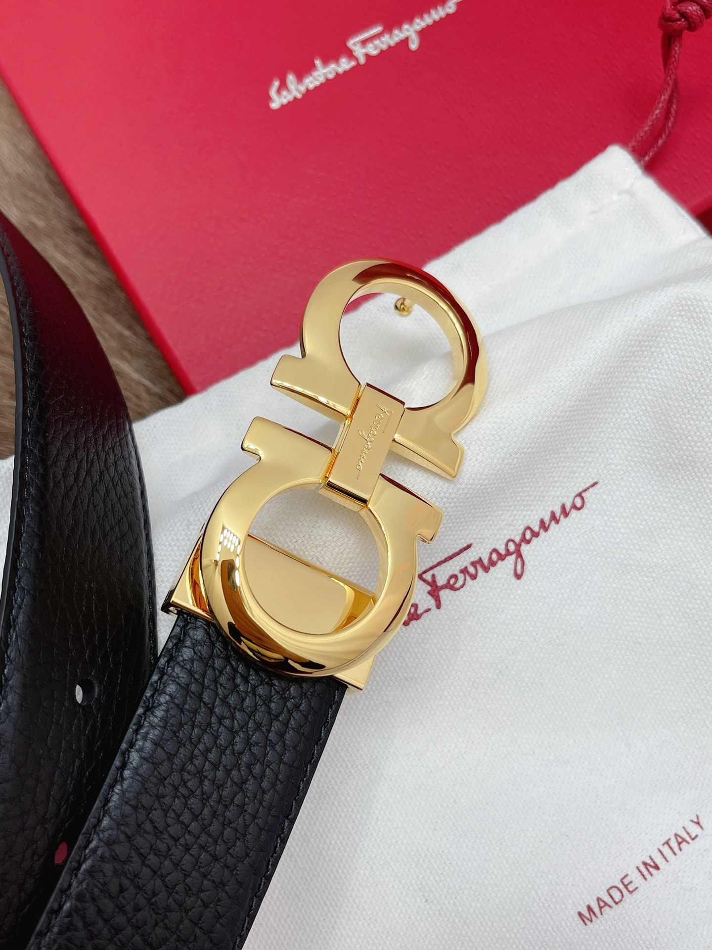 Salvatore Ferragamo Male Leather Belt M