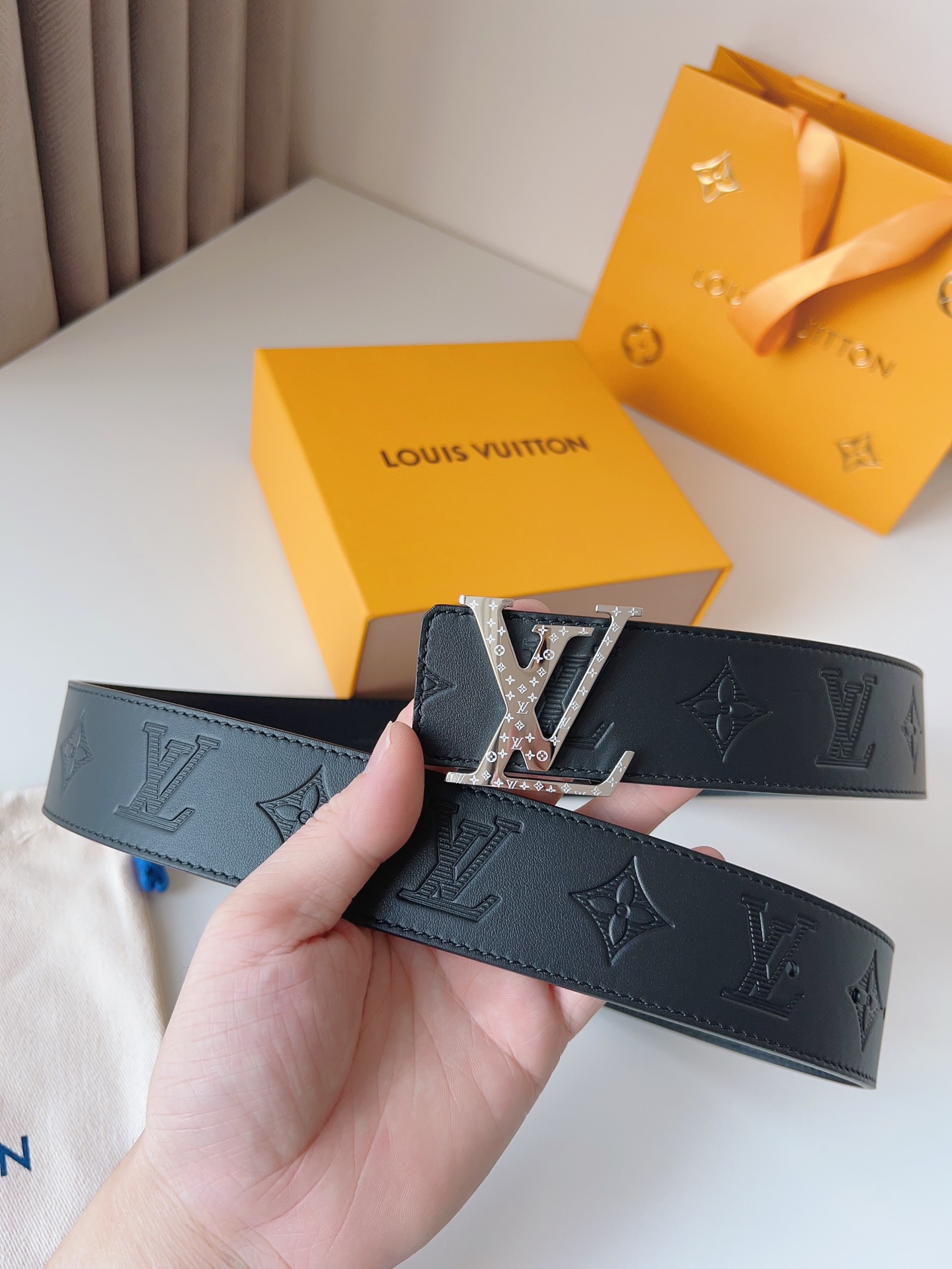 Louis Vuitton Basic Belt 40mm-l
