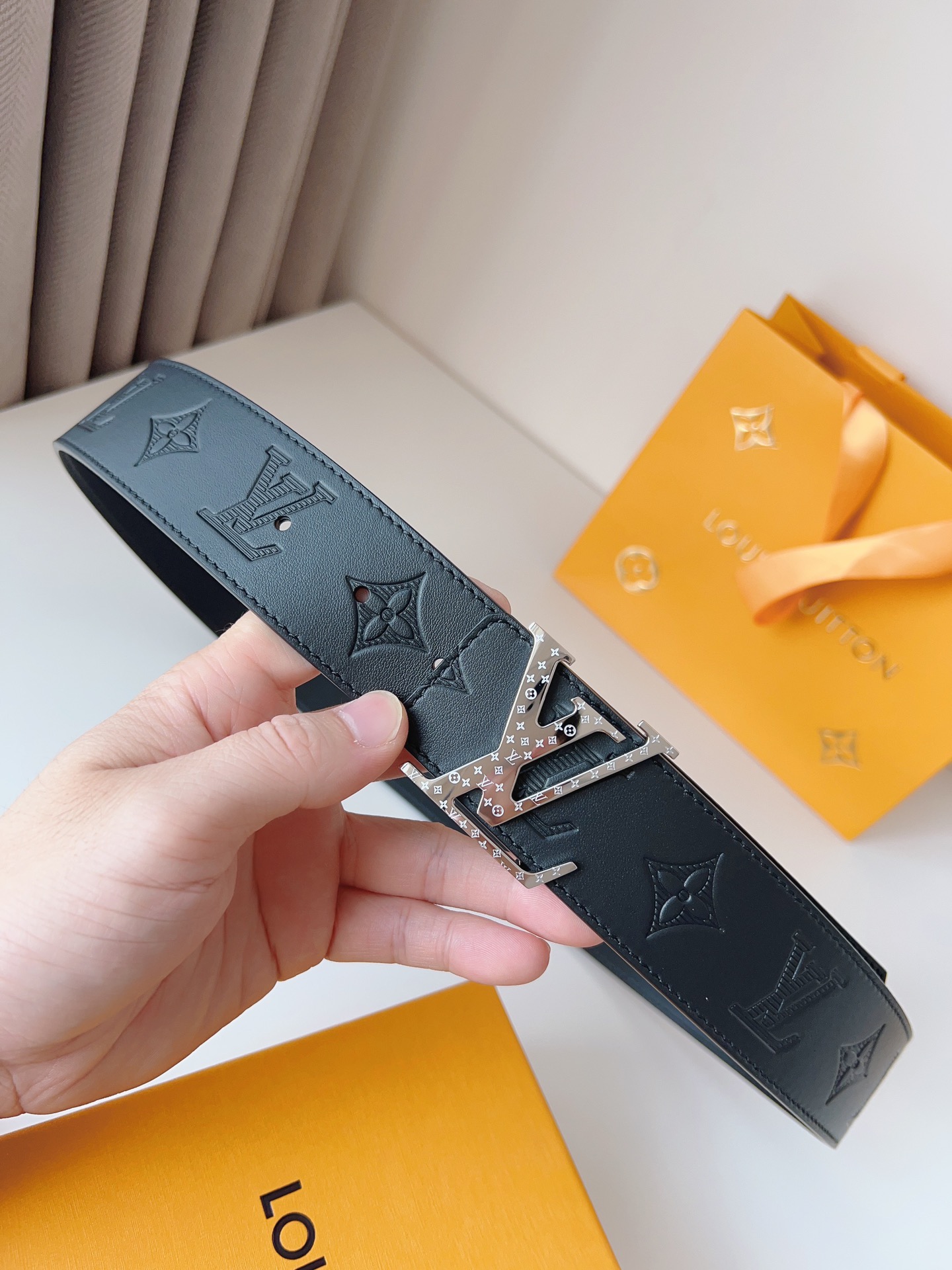 Louis Vuitton Basic Belt 40mm-l