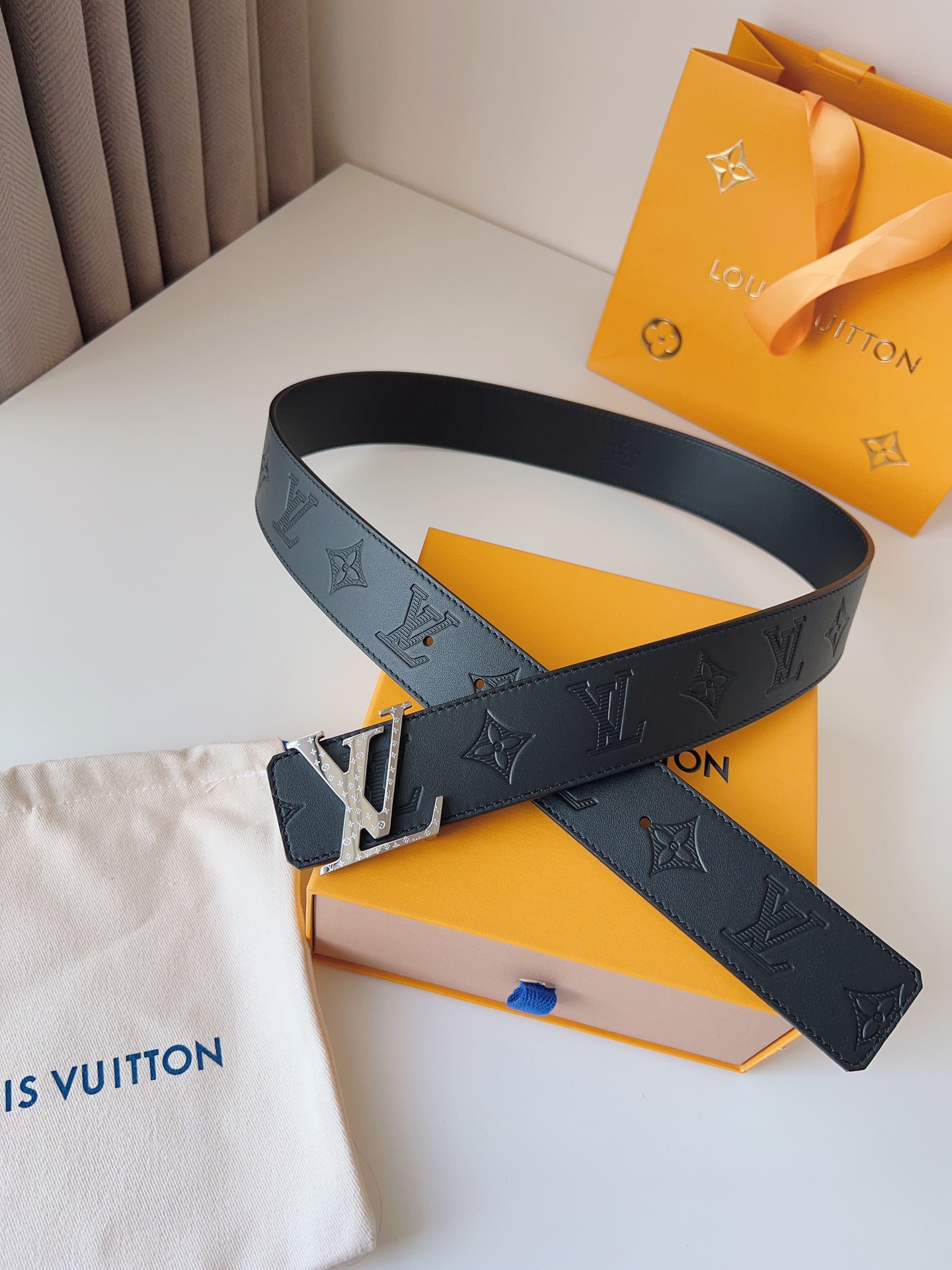 Louis Vuitton Basic Belt 40mm-l