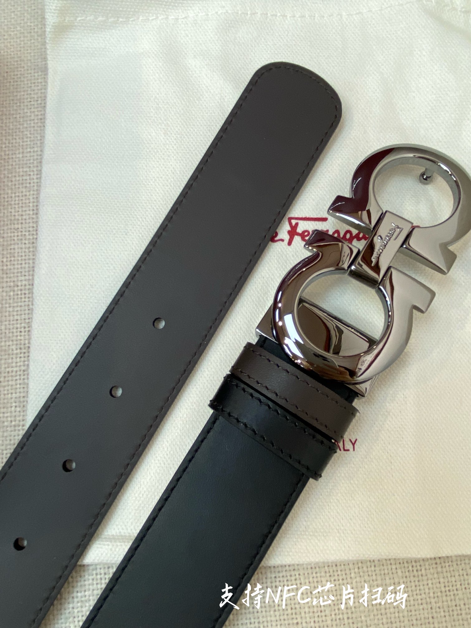 Salvatore Ferragamo Male Leather Belt M