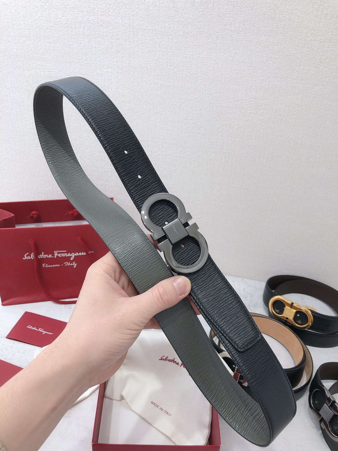 Salvatore Ferragamo Male Leather Belt M