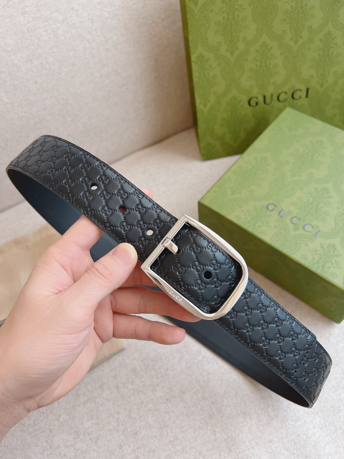 Gucci Leather Belt S-m