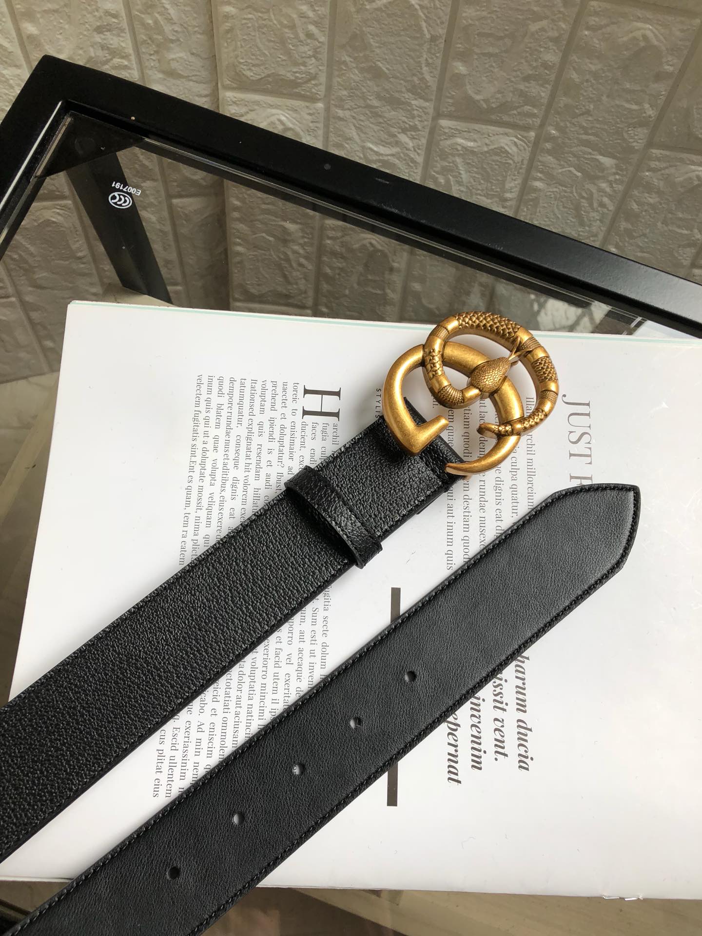 Gucci Basic Belt Cow Leather 40mm