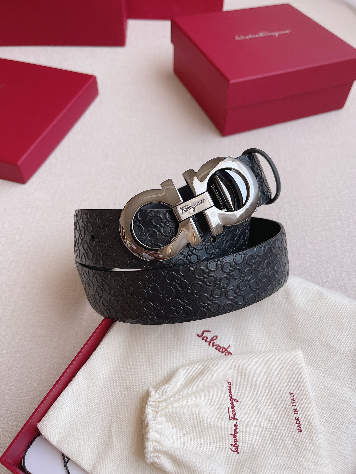 Salvatore Ferragamo Leather Belt Cow Leather Adjustable 35mm