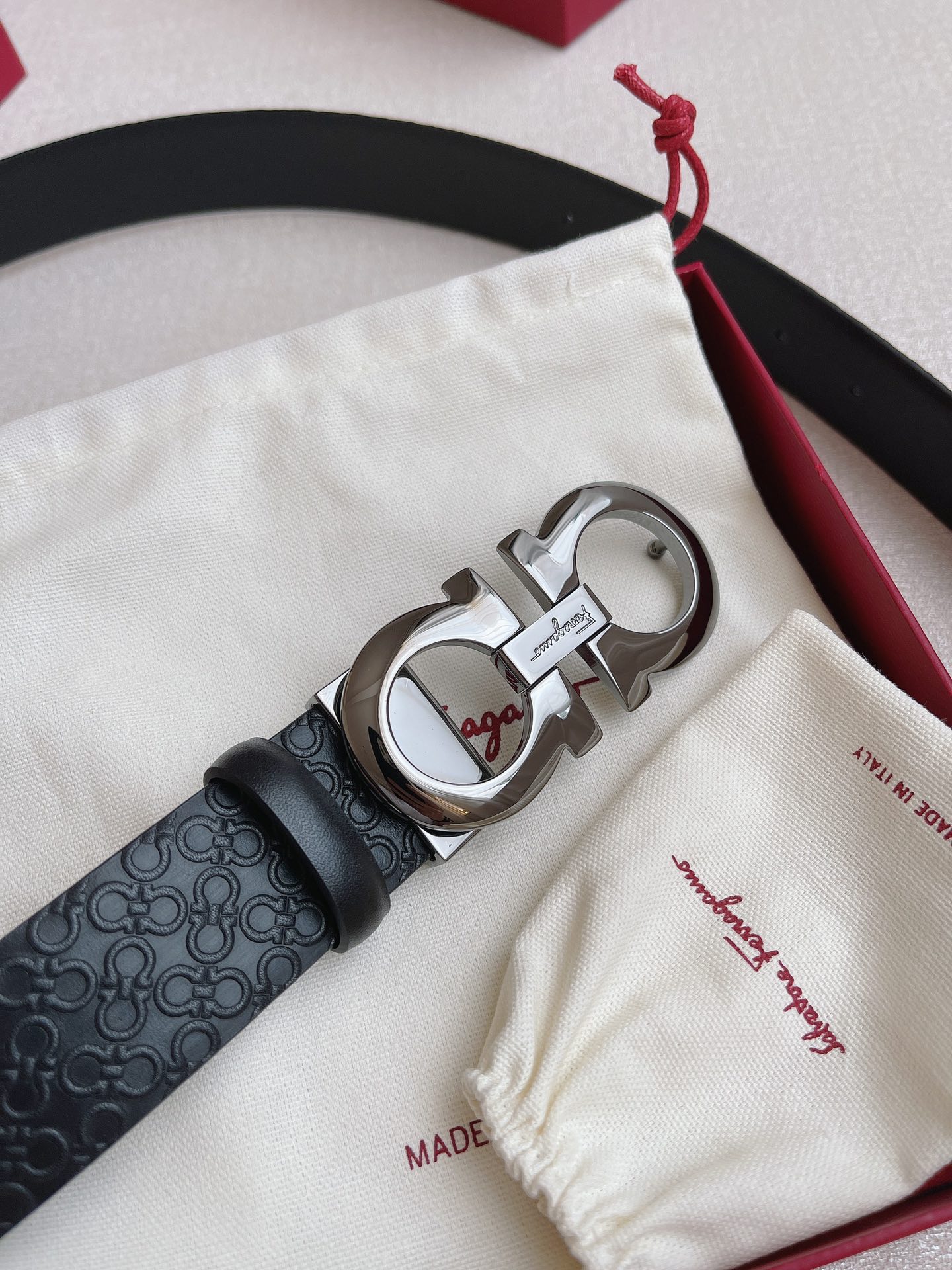 Salvatore Ferragamo Leather Belt Cow Leather Adjustable 35mm