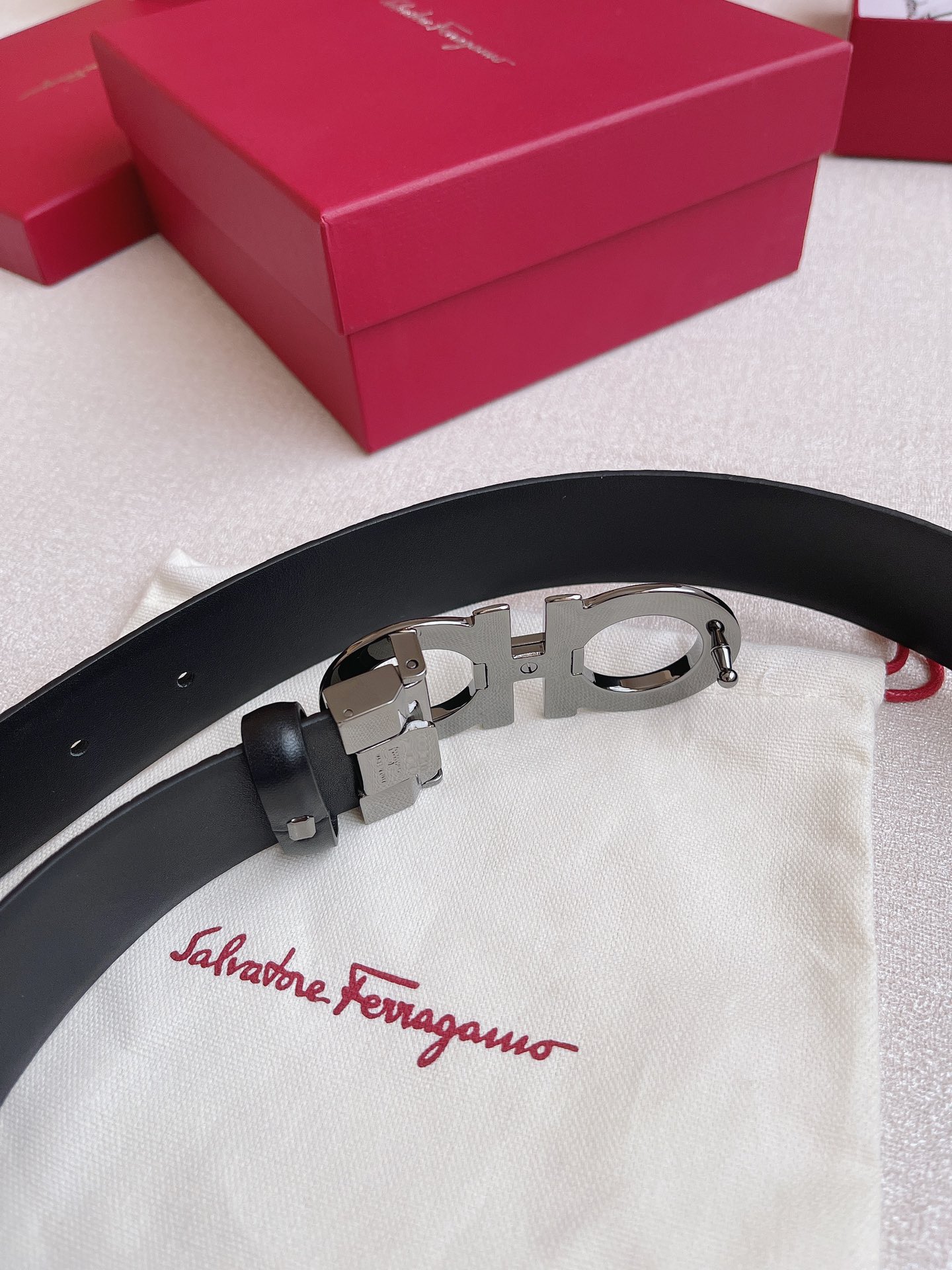 Salvatore Ferragamo Leather Belt Cow Leather Adjustable 35mm