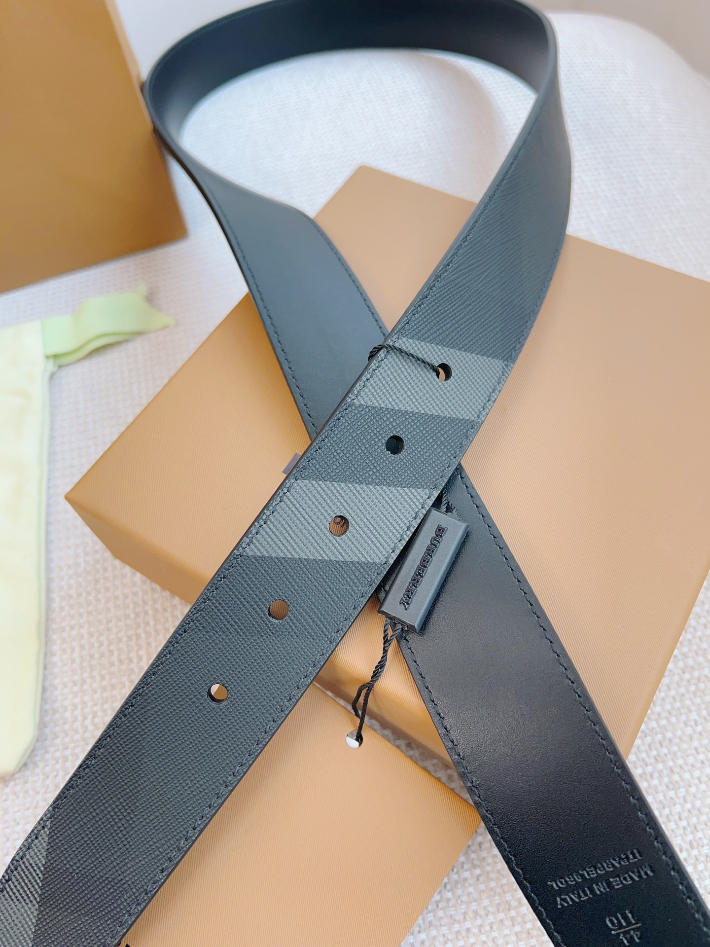 Burberry Basic Belt Cow Leather Black