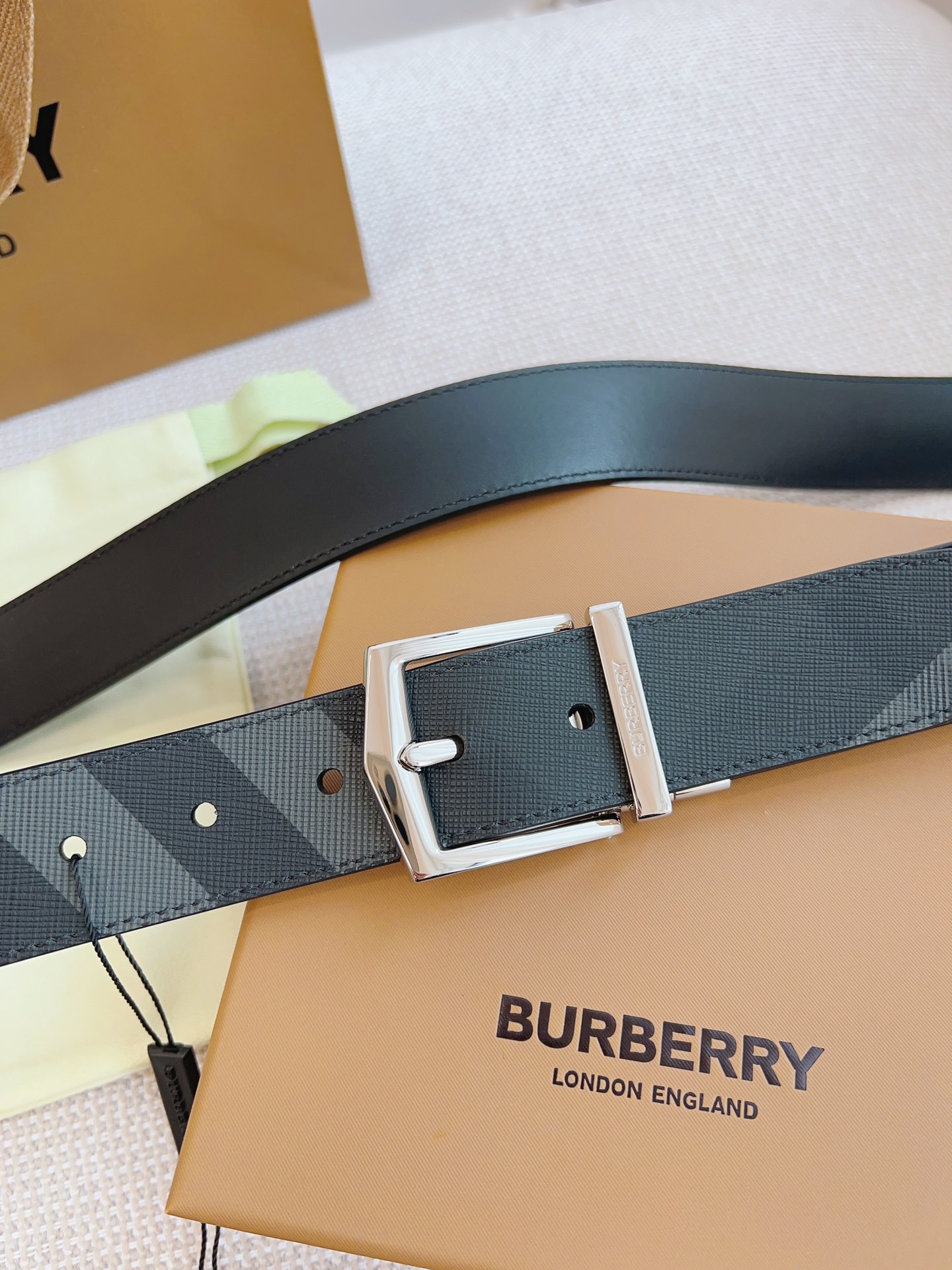 Burberry Basic Belt Cow Leather Black