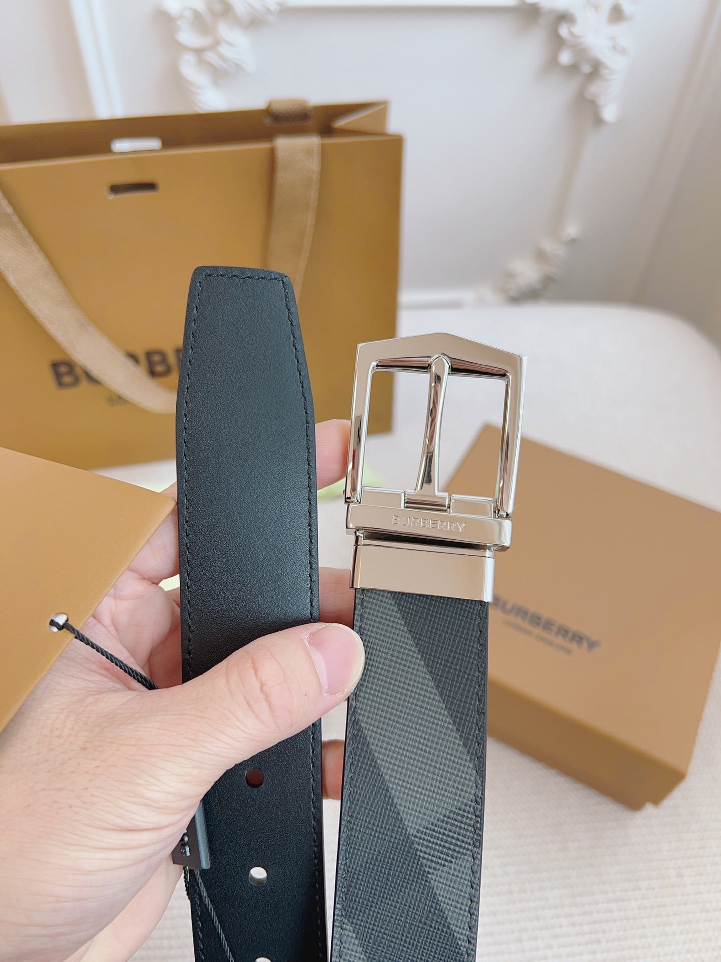 Burberry Basic Belt Cow Leather Black