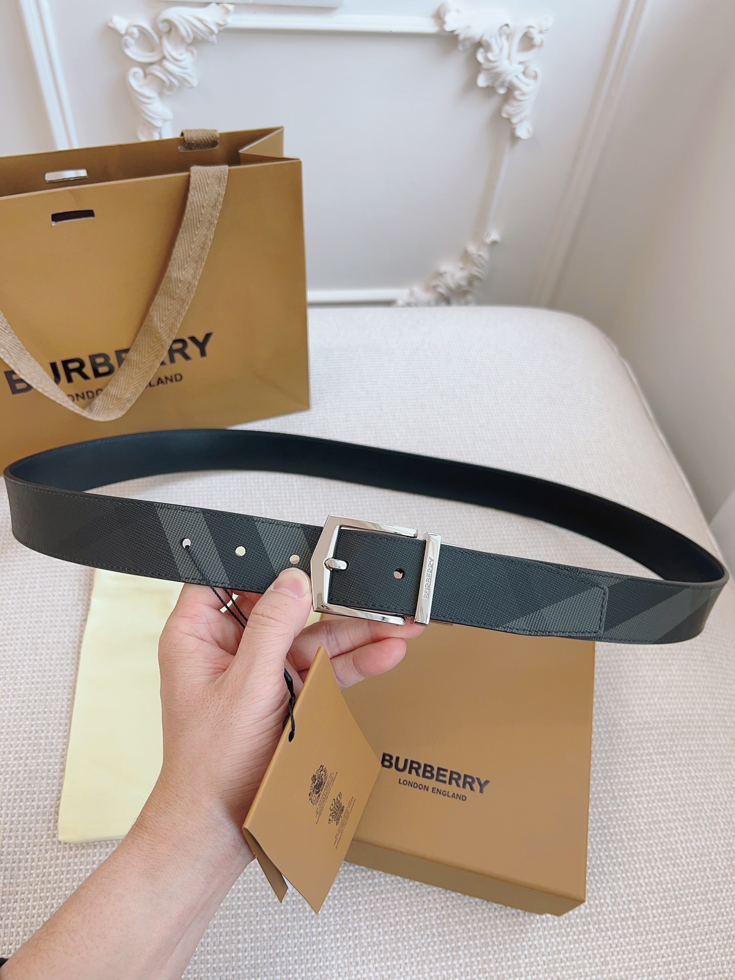 Burberry Basic Belt Cow Leather Black