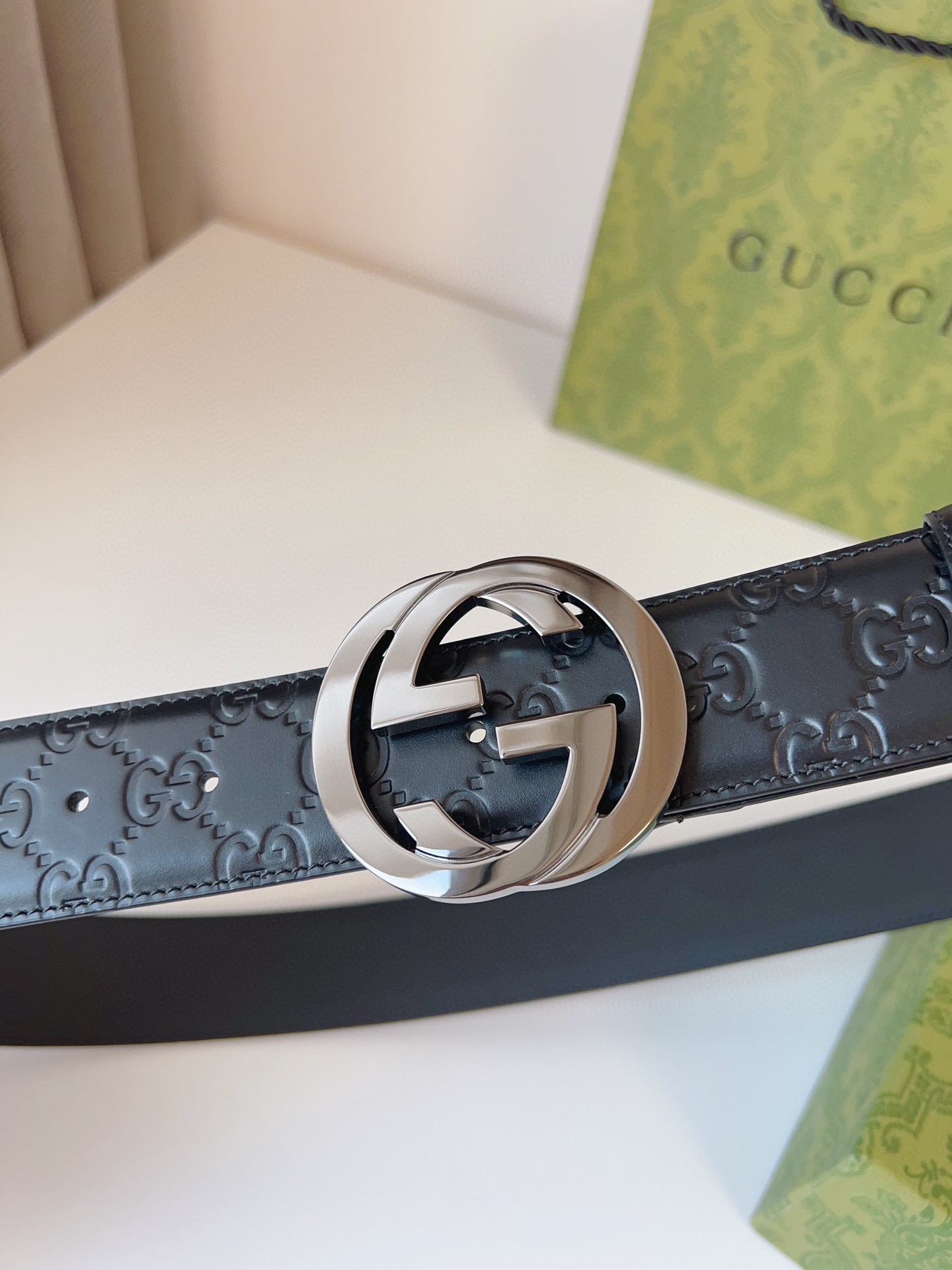 Gucci Leather Belt S-m